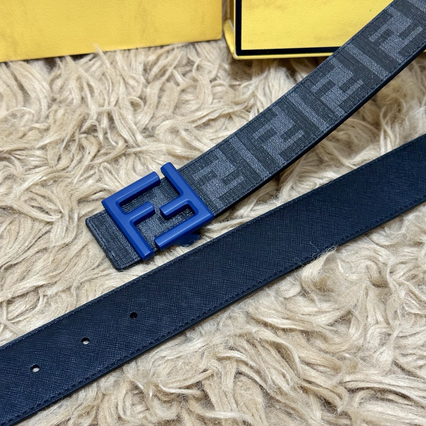 FENDI（芬迪）专柜同款 宽4.0CM 双环正反用腰带 FF按钉搭扣 黑色Cuoio Romano皮革