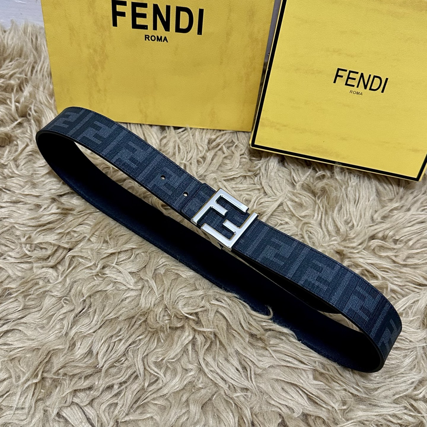 FENDI（芬迪）专柜同款 宽4.0CM 双环正反用腰带 FF按钉搭扣 黑色Cuoio Romano皮革