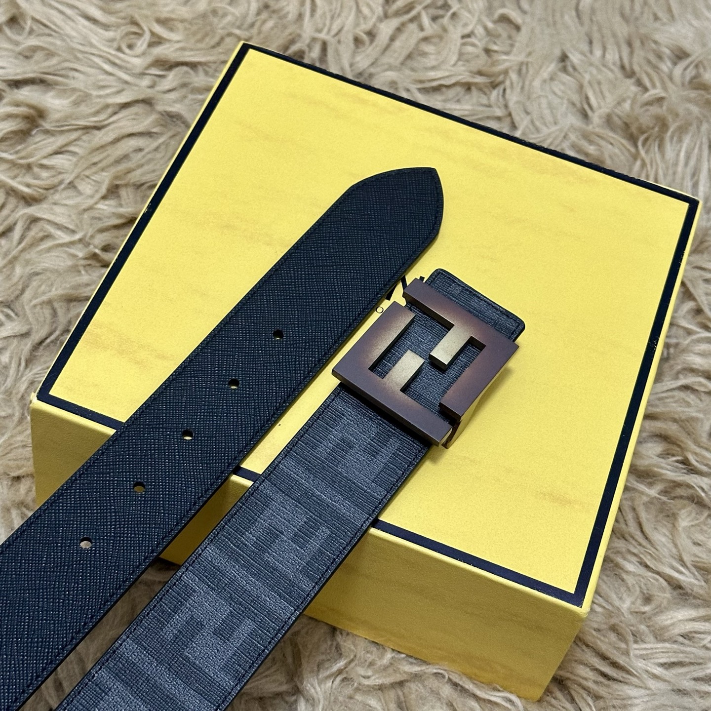 FENDI（芬迪）专柜同款 宽4.0CM 双环正反用腰带 FF按钉搭扣 黑色Cuoio Romano皮革