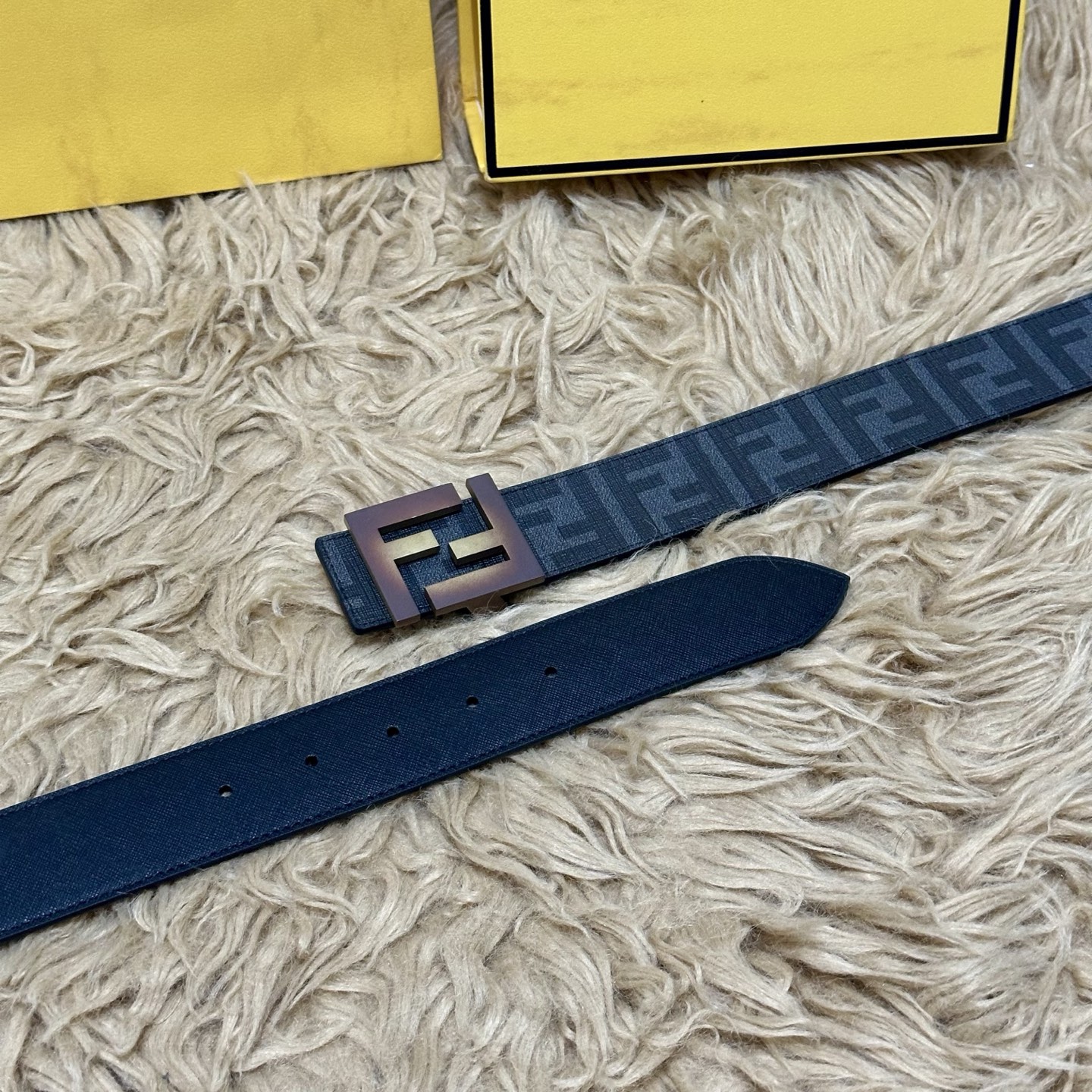 FENDI（芬迪）专柜同款 宽4.0CM 双环正反用腰带 FF按钉搭扣 黑色Cuoio Romano皮革