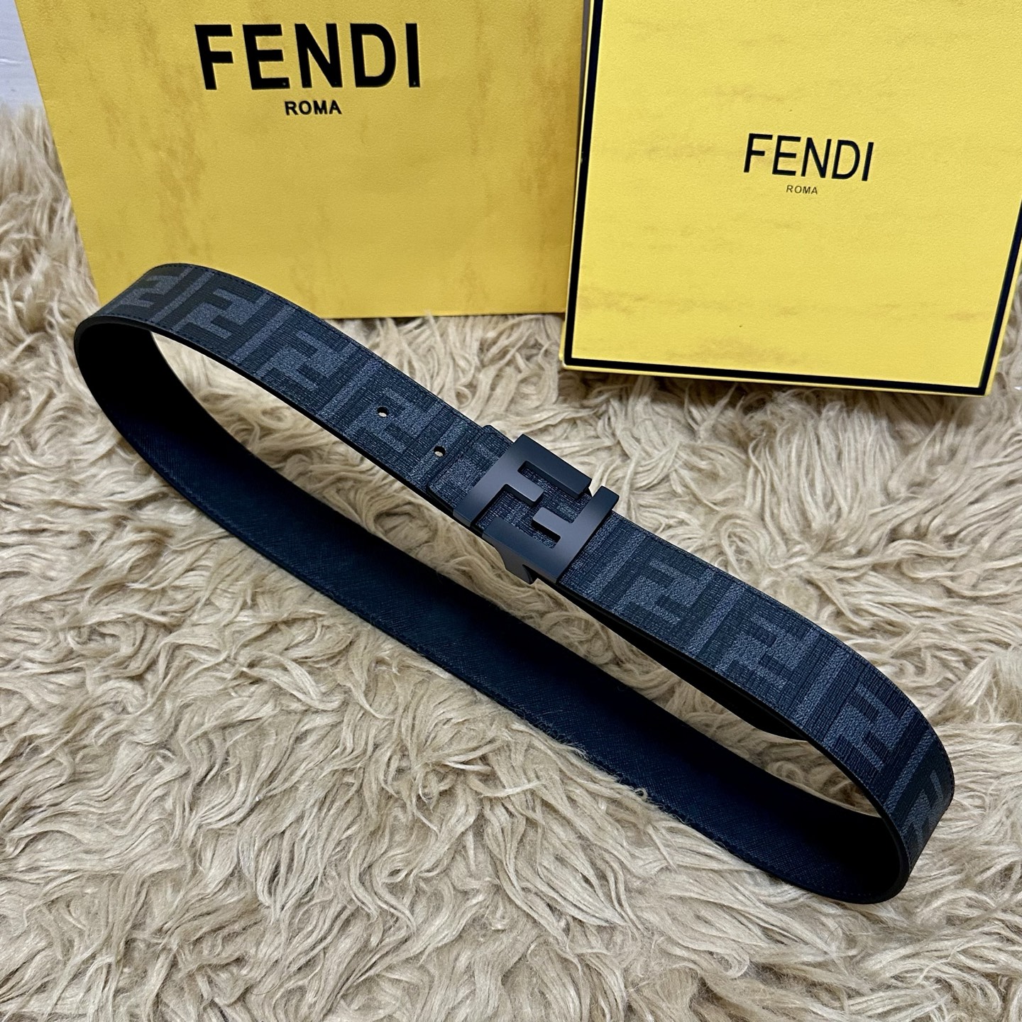 FENDI（芬迪）专柜同款 宽4.0CM 双环正反用腰带 FF按钉搭扣 黑色Cuoio Romano皮革