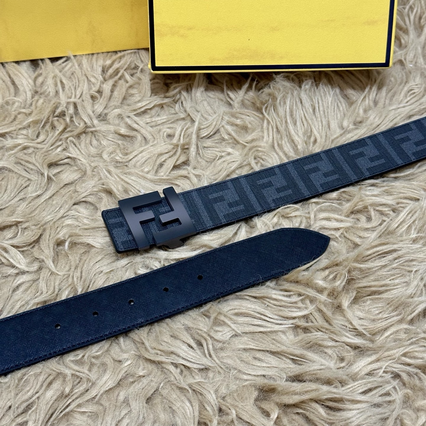 FENDI（芬迪）专柜同款 宽4.0CM 双环正反用腰带 FF按钉搭扣 黑色Cuoio Romano皮革