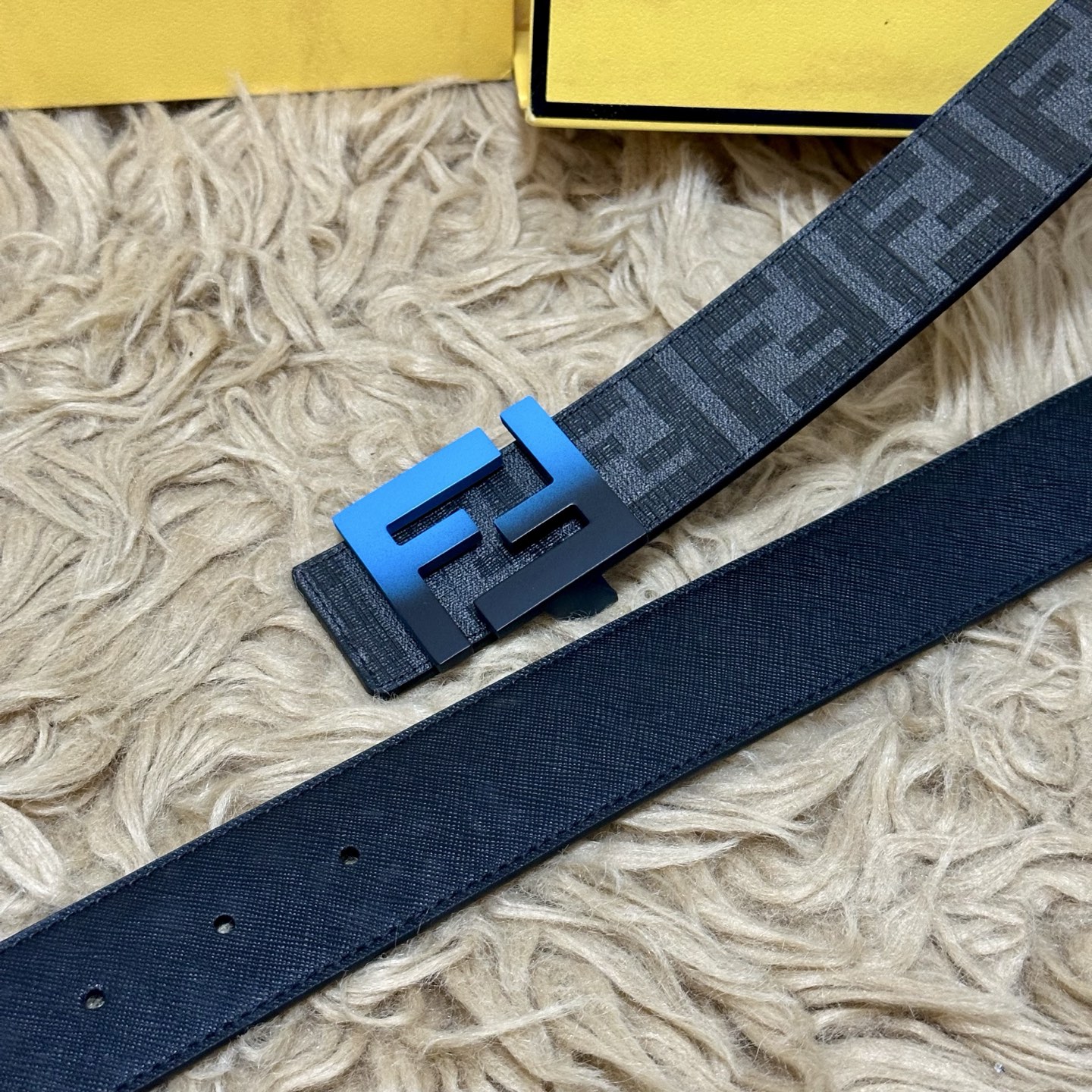 FENDI（芬迪）专柜同款 宽4.0CM 双环正反用腰带 FF按钉搭扣 黑色Cuoio Romano皮革