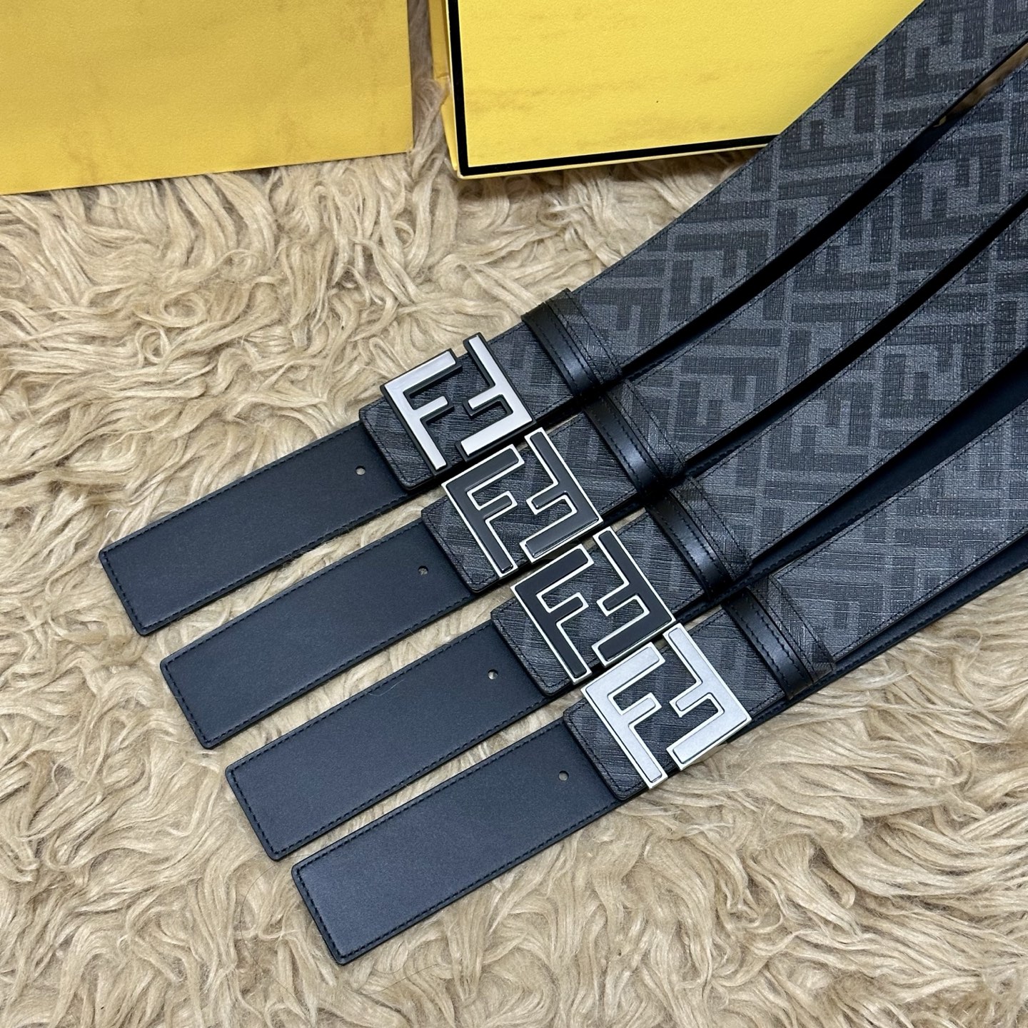 FENDI（芬迪）专柜同款 宽4.0CM 双环正反用腰带 FF按钉搭扣 黑色Cuoio Romano皮革