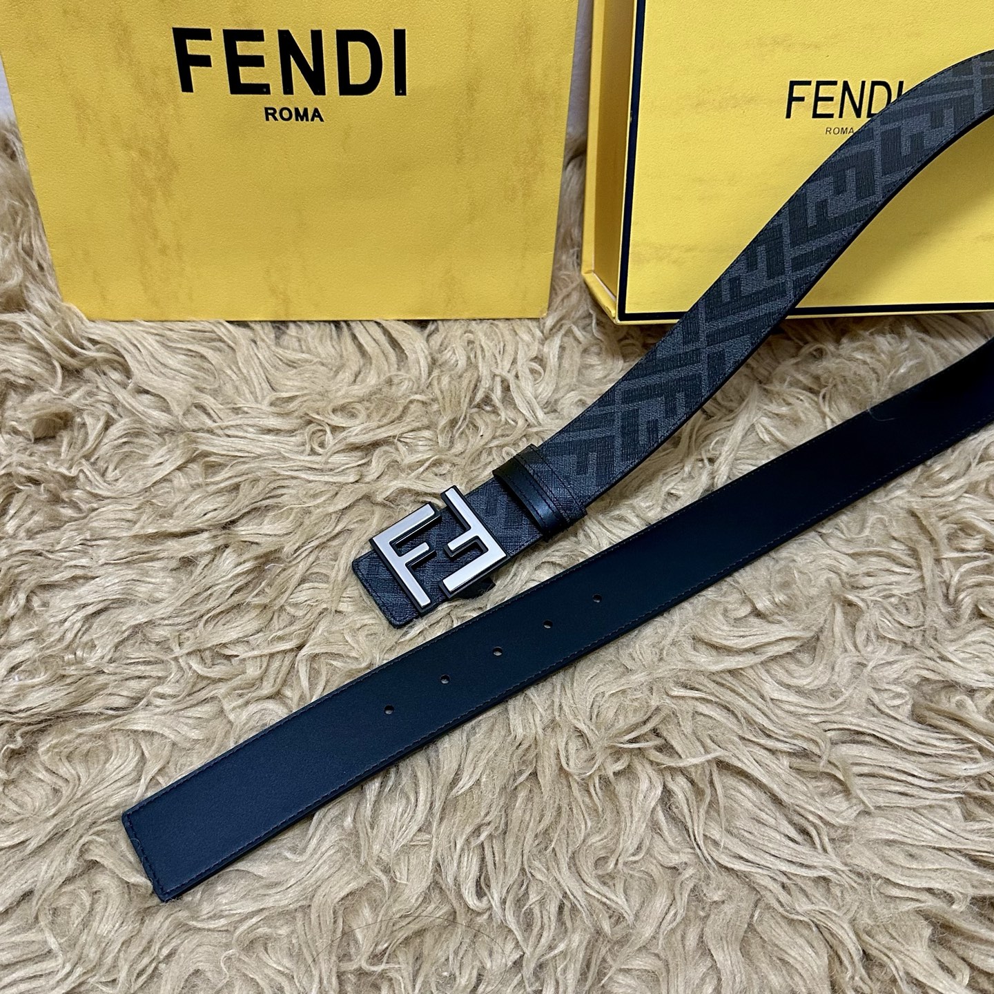 FENDI（芬迪）专柜同款 宽4.0CM 双环正反用腰带 FF按钉搭扣 黑色Cuoio Romano皮革