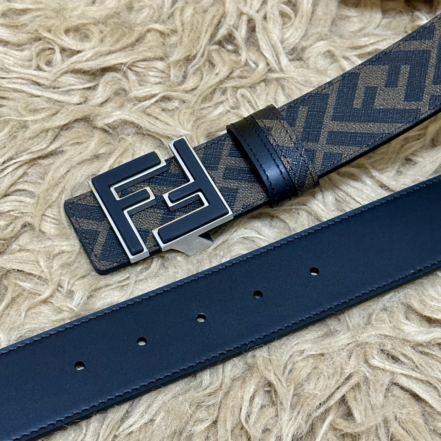 FENDI（芬迪）专柜同款 宽4.0CM 双环正反用腰带 FF按钉搭扣 黑色Cuoio Romano皮革
