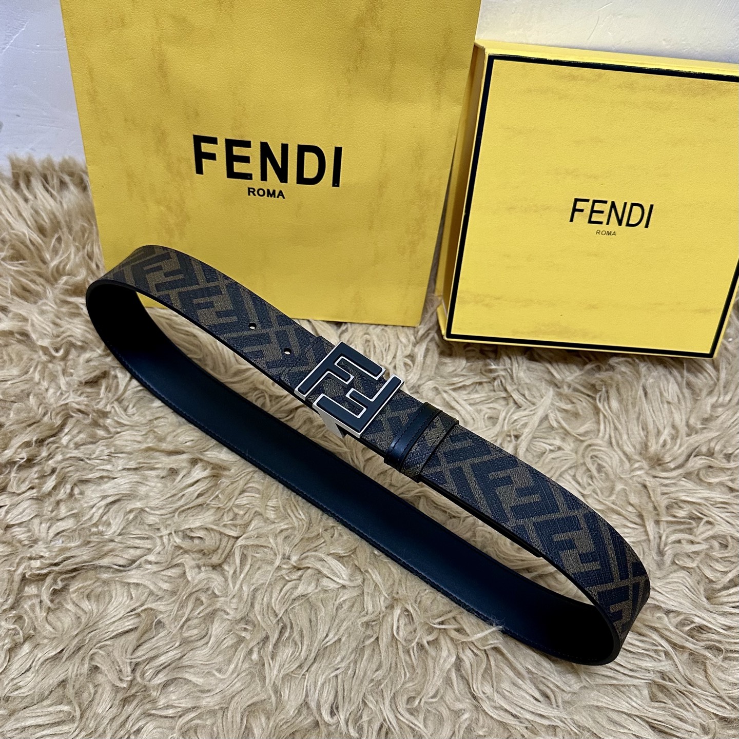 FENDI（芬迪）专柜同款 宽4.0CM 双环正反用腰带 FF按钉搭扣 黑色Cuoio Romano皮革