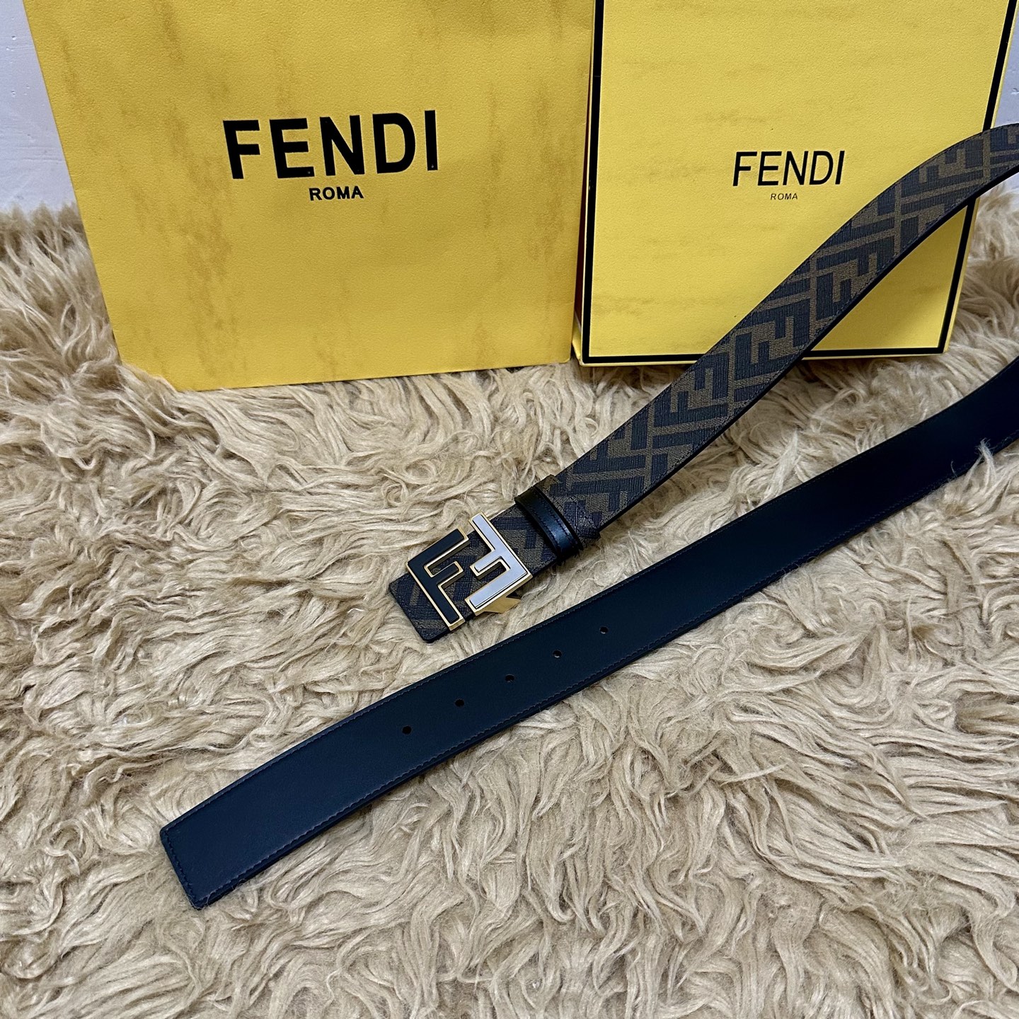 FENDI（芬迪）专柜同款 宽4.0CM 双环正反用腰带 FF按钉搭扣 黑色Cuoio Romano皮革