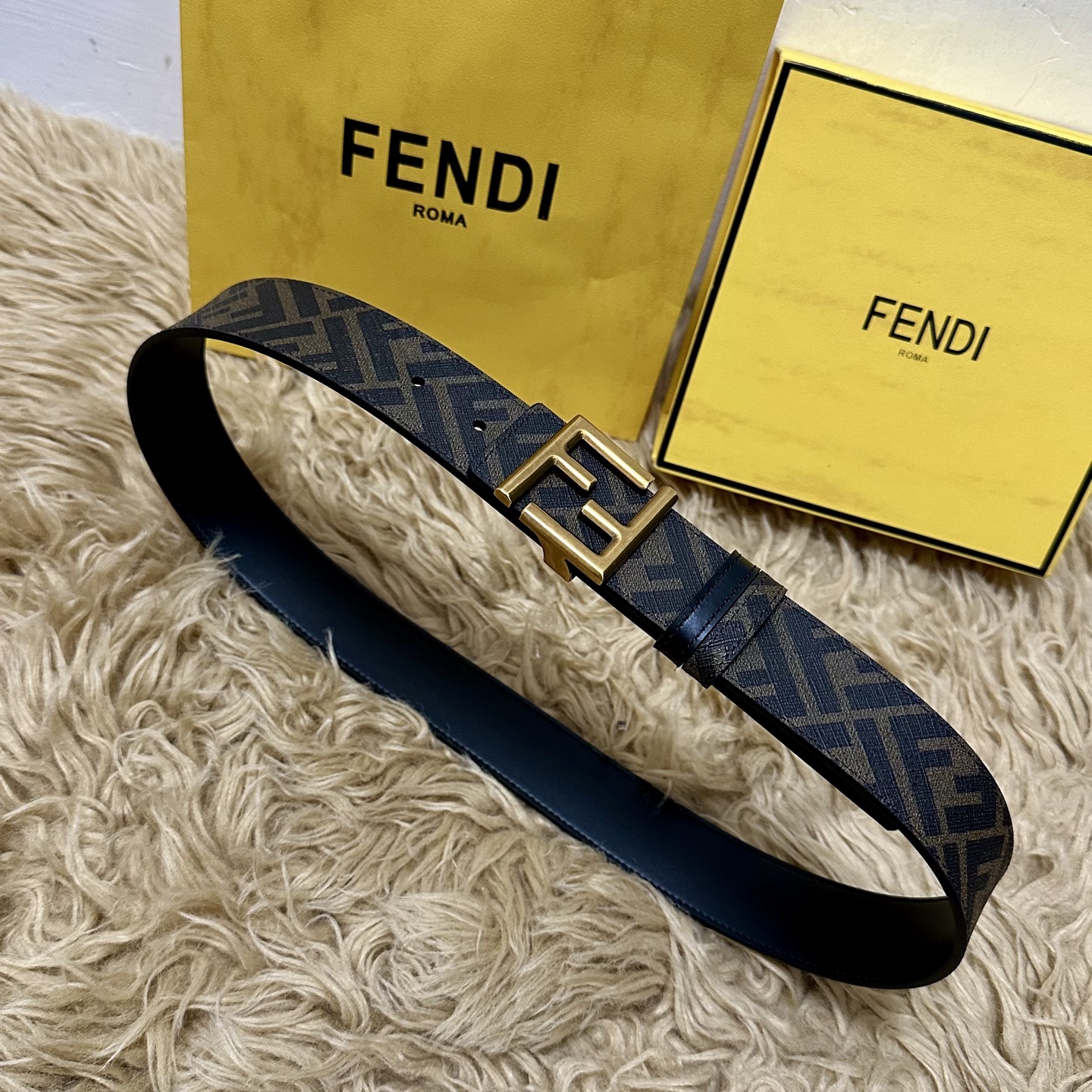 FENDI（芬迪）专柜同款 宽4.0CM 双环正反用腰带 FF按钉搭扣 黑色Cuoio Romano皮革