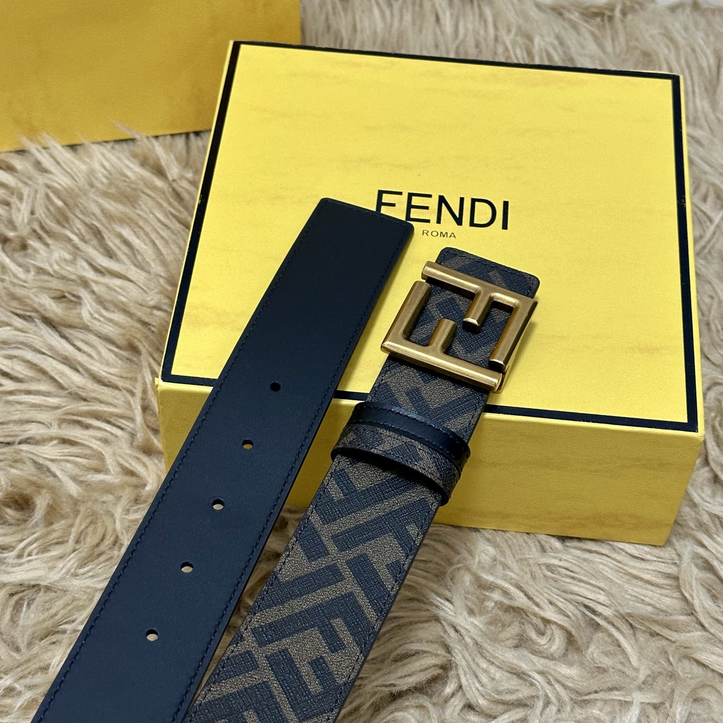 FENDI（芬迪）专柜同款 宽4.0CM 双环正反用腰带 FF按钉搭扣 黑色Cuoio Romano皮革
