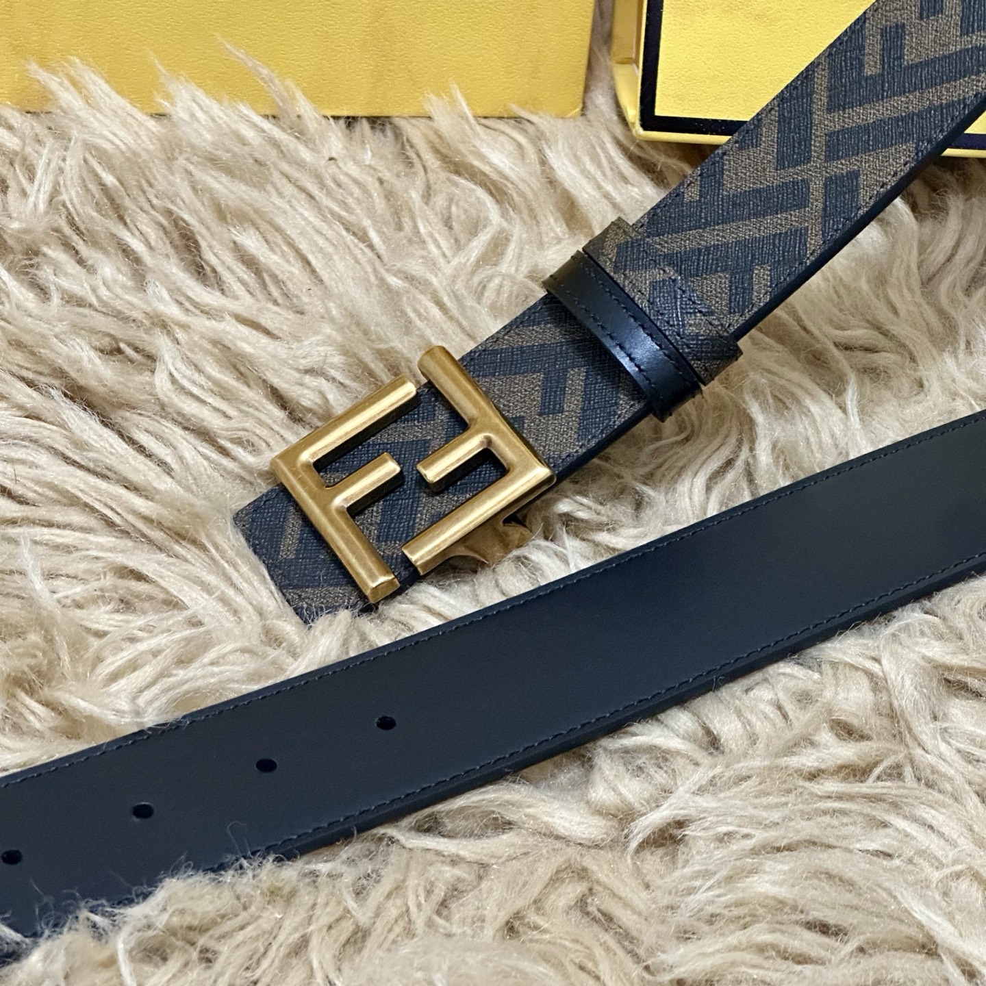 FENDI（芬迪）专柜同款 宽4.0CM 双环正反用腰带 FF按钉搭扣 黑色Cuoio Romano皮革