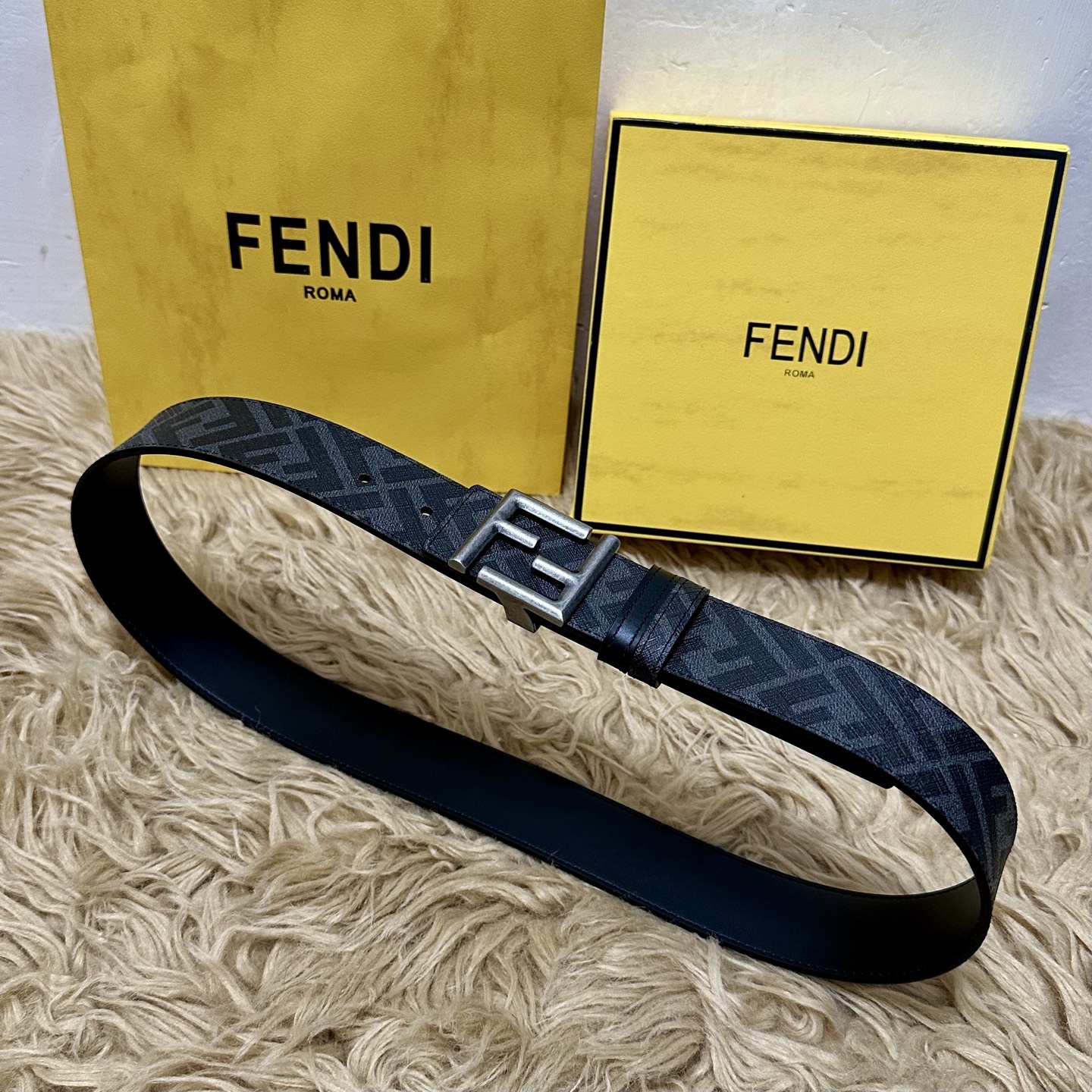 FENDI（芬迪）专柜同款 宽4.0CM 双环正反用腰带 FF按钉搭扣 黑色Cuoio Romano皮革