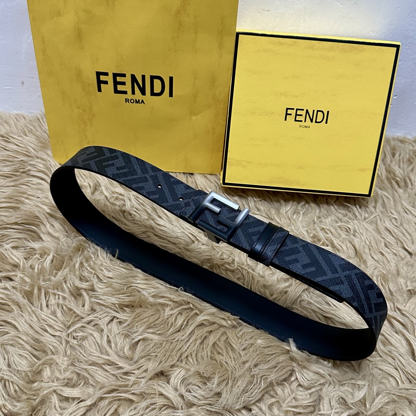 FENDI（芬迪）专柜同款 宽4.0CM 双环正反用腰带 FF按钉搭扣 黑色Cuoio Romano皮革