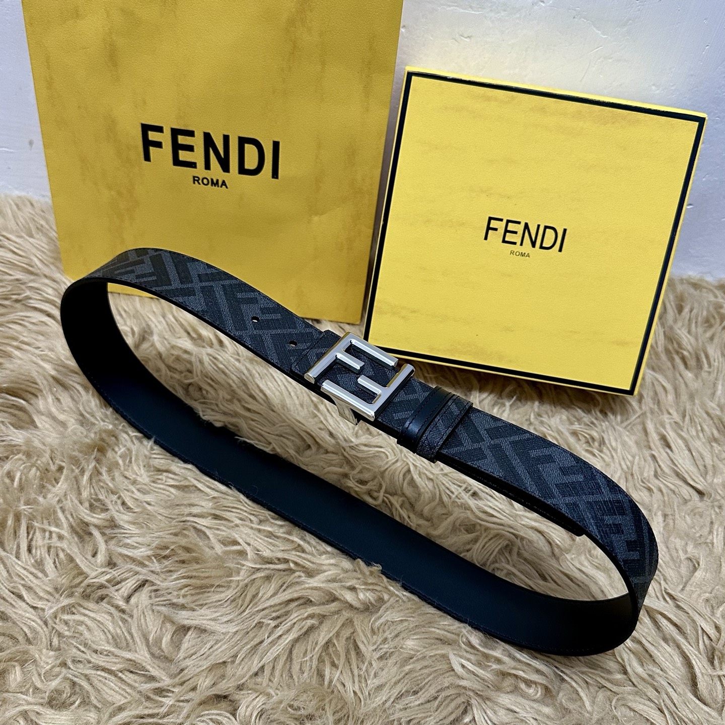 FENDI（芬迪）专柜同款 宽4.0CM 双环正反用腰带 FF按钉搭扣 黑色Cuoio Romano皮革