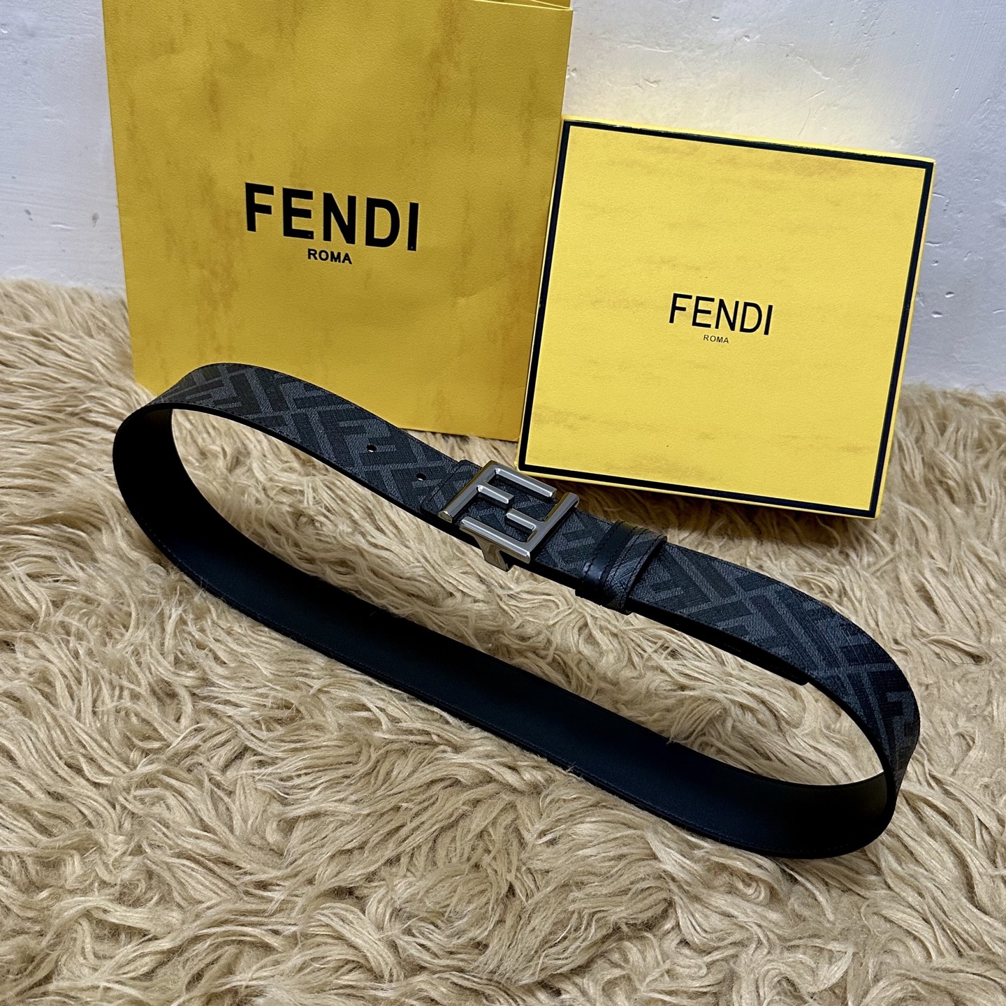 FENDI（芬迪）专柜同款 宽4.0CM 双环正反用腰带 FF按钉搭扣 黑色Cuoio Romano皮革