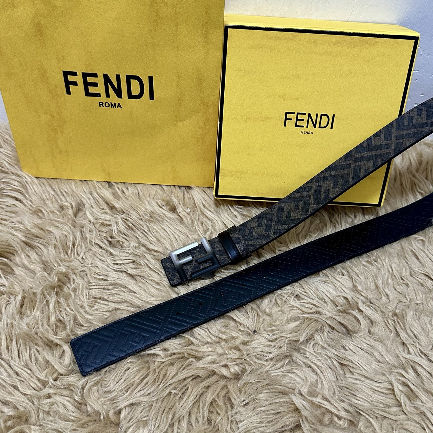 FENDI（芬迪）专柜同款 宽4.0CM 双环正反用腰带 FF按钉搭扣 黑色Cuoio Romano皮革