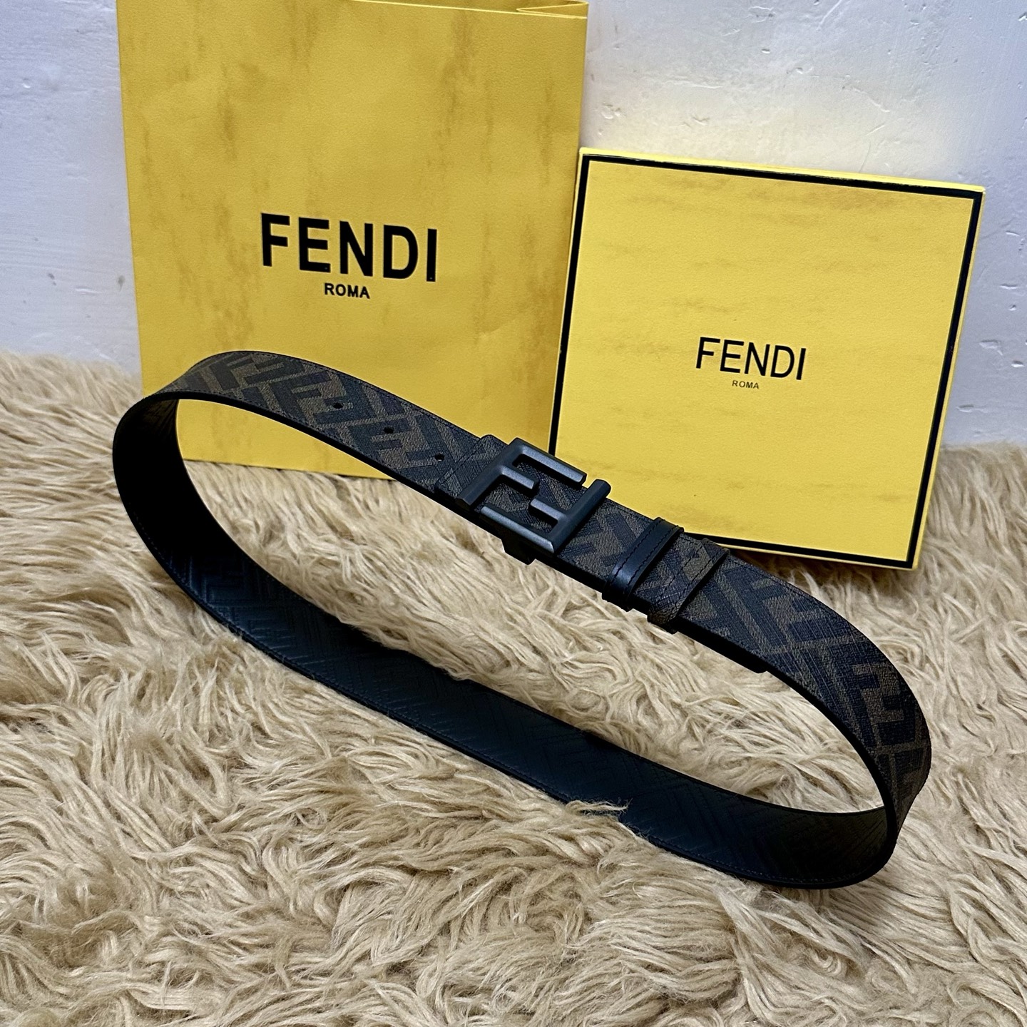 FENDI（芬迪）专柜同款 宽4.0CM 双环正反用腰带 FF按钉搭扣 黑色Cuoio Romano皮革