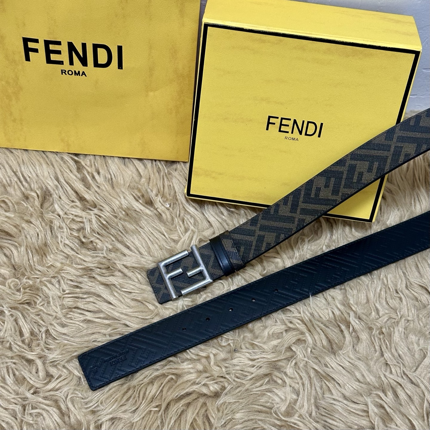 FENDI（芬迪）专柜同款 宽4.0CM 双环正反用腰带 FF按钉搭扣 黑色Cuoio Romano皮革
