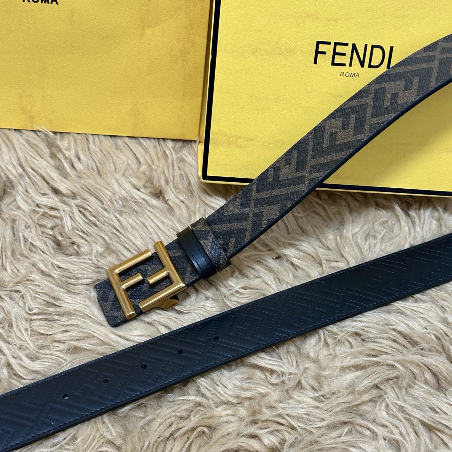 FENDI（芬迪）专柜同款 宽4.0CM 双环正反用腰带 FF按钉搭扣 黑色Cuoio Romano皮革