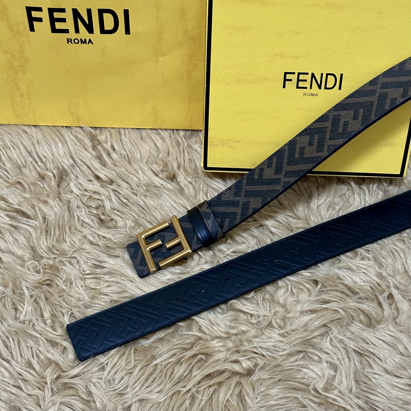 FENDI（芬迪）专柜同款 宽4.0CM 双环正反用腰带 FF按钉搭扣 黑色Cuoio Romano皮革