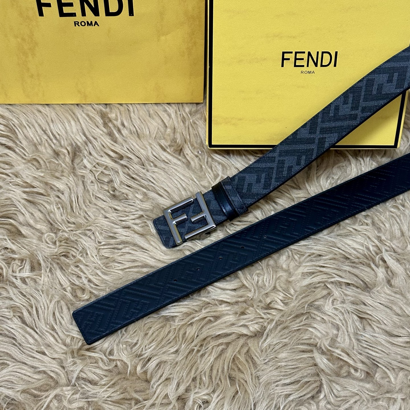 FENDI（芬迪）专柜同款 宽4.0CM 双环正反用腰带 FF按钉搭扣 黑色Cuoio Romano皮革