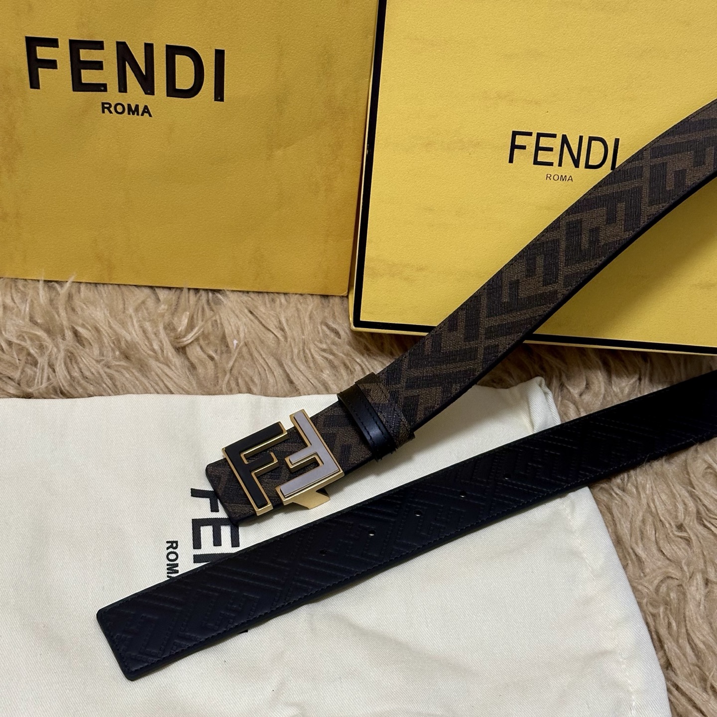 FENDI（芬迪）专柜同款 宽4.0CM 双环正反用腰带 FF按钉搭扣 黑色Cuoio Romano皮革