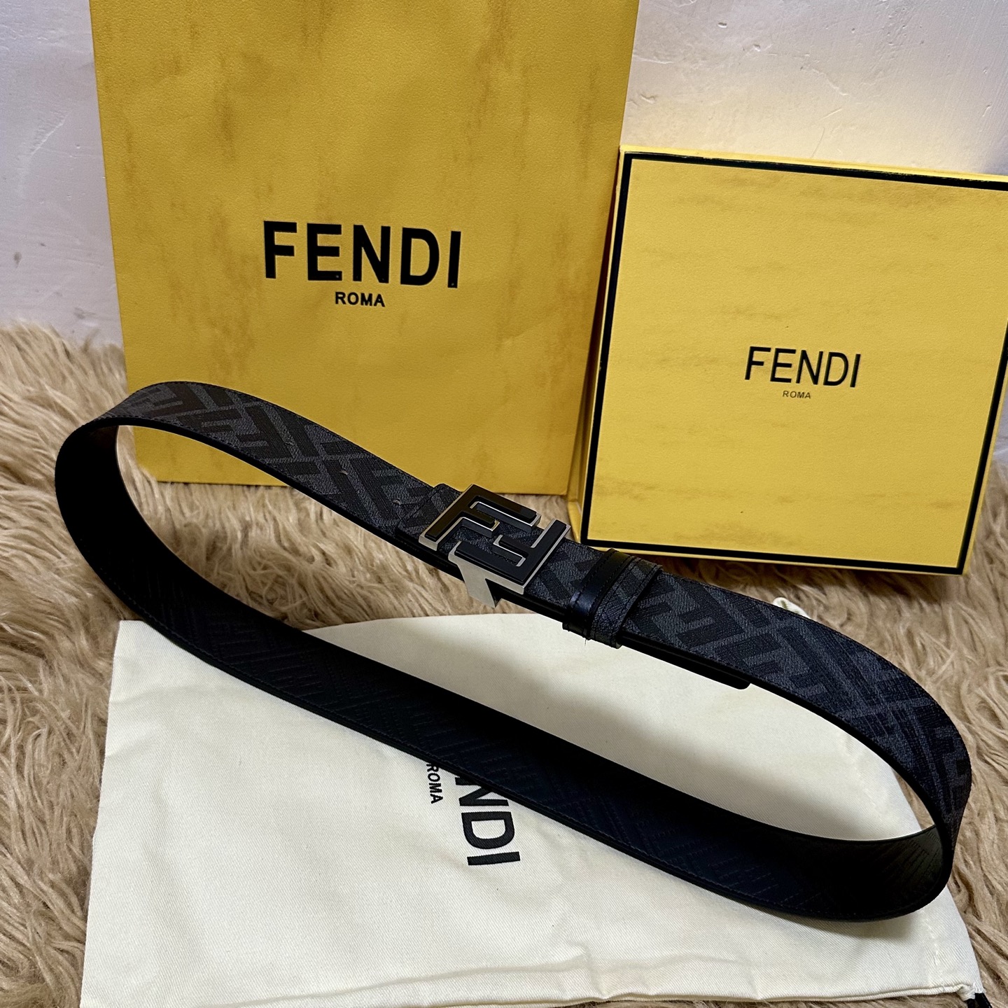 FENDI（芬迪）专柜同款 宽4.0CM 双环正反用腰带 FF按钉搭扣 黑色Cuoio Romano皮革