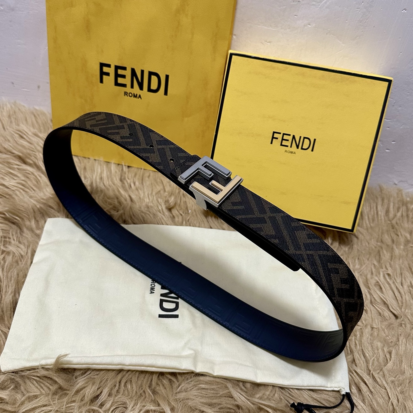 FENDI（芬迪）专柜同款 宽4.0CM 双环正反用腰带 FF按钉搭扣 黑色Cuoio Romano皮革