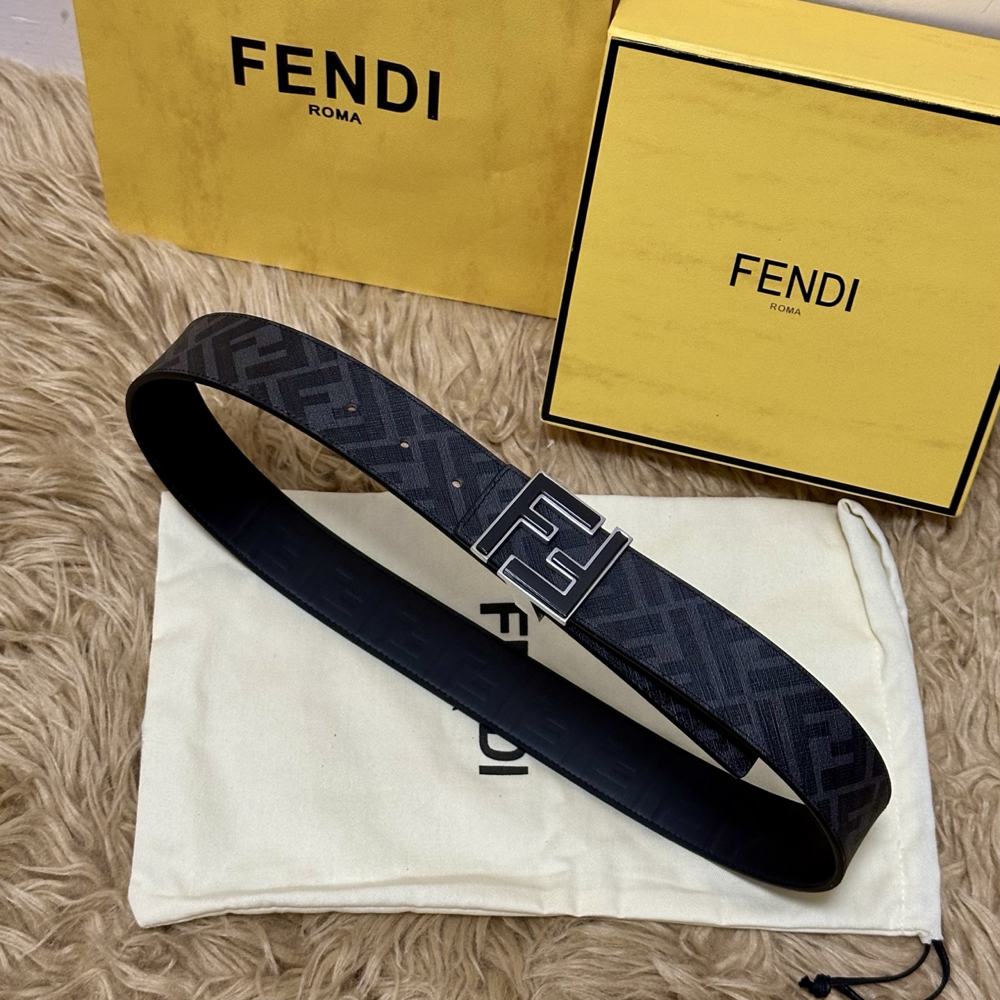 FENDI（芬迪）专柜同款 宽4.0CM 双环正反用腰带 FF按钉搭扣 黑色Cuoio Romano皮革