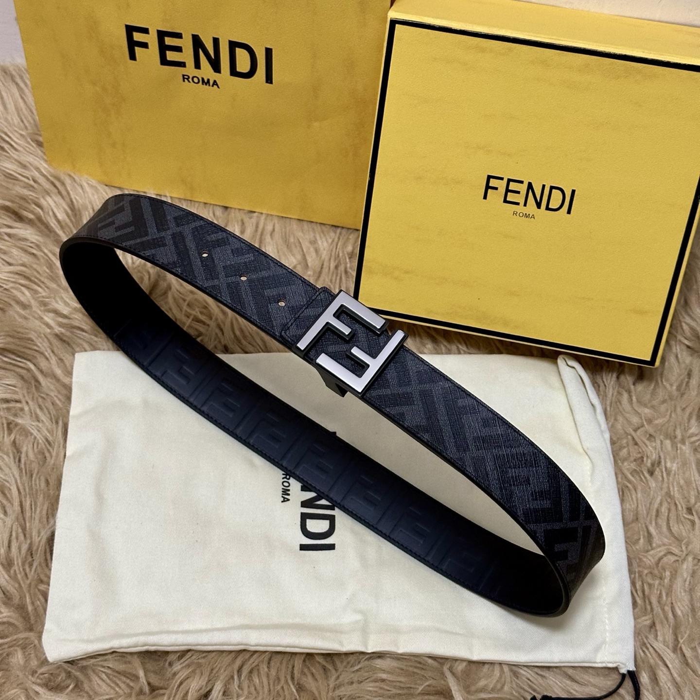 FENDI（芬迪）专柜同款 宽4.0CM 双环正反用腰带 FF按钉搭扣 黑色Cuoio Romano皮革