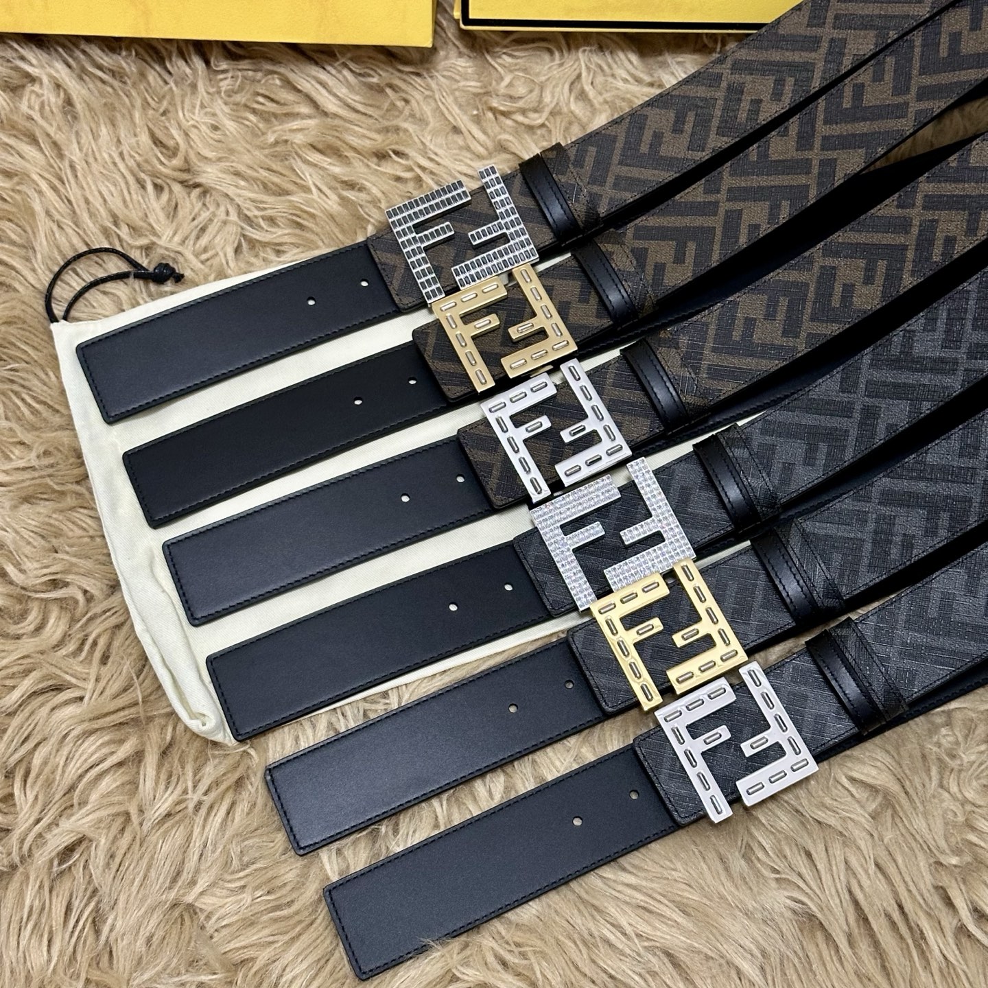 FENDI（芬迪）专柜同款 宽4.0CM 双环正反用腰带 FF按钉搭扣 黑色Cuoio Romano皮革