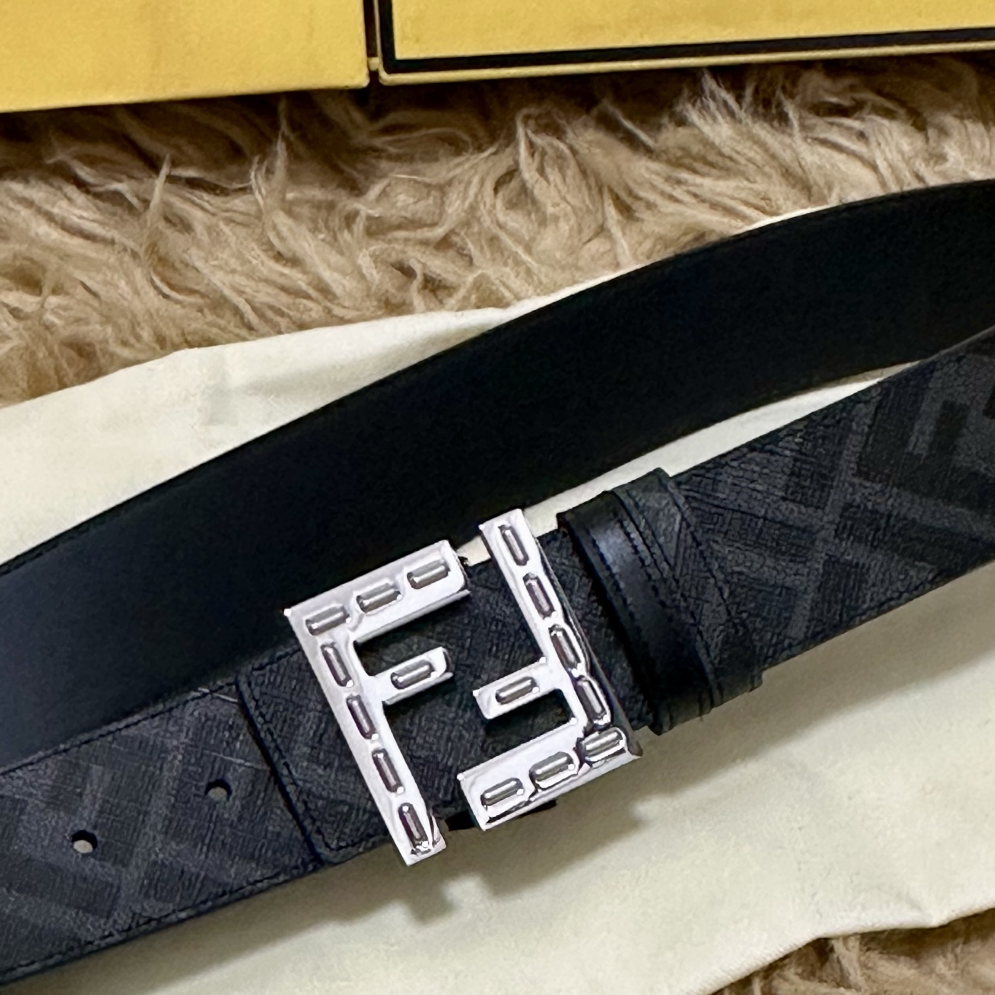 FENDI（芬迪）专柜同款 宽4.0CM 双环正反用腰带 FF按钉搭扣 黑色Cuoio Romano皮革