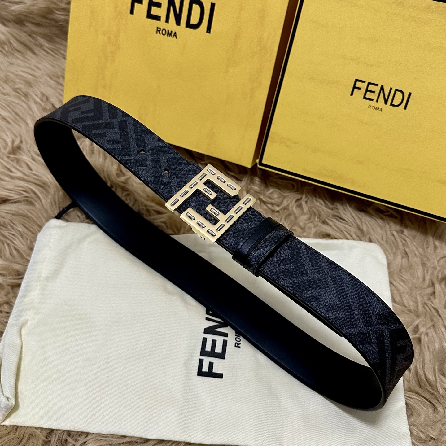 FENDI（芬迪）专柜同款 宽4.0CM 双环正反用腰带 FF按钉搭扣 黑色Cuoio Romano皮革