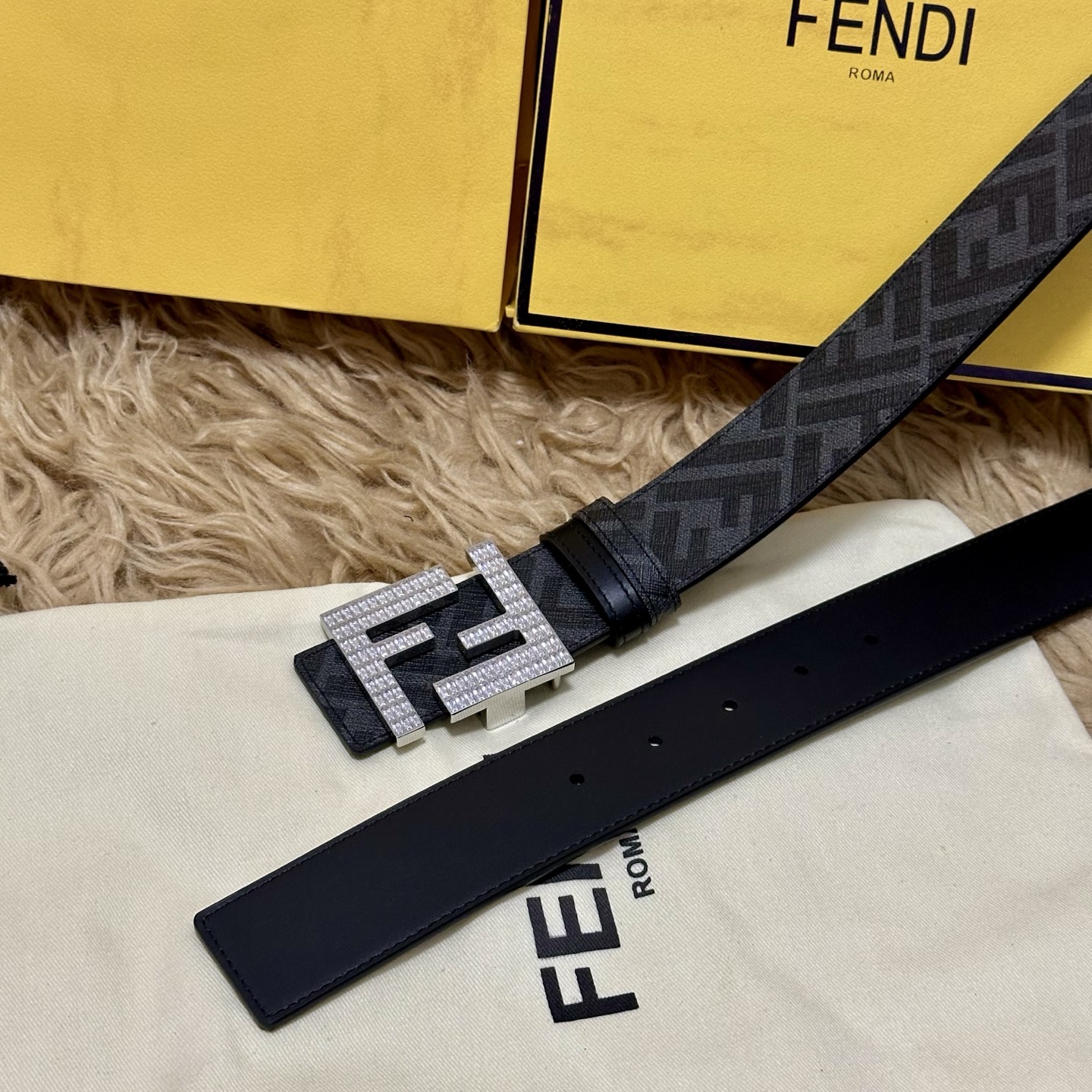 FENDI（芬迪）专柜同款 宽4.0CM 双环正反用腰带 FF按钉搭扣 黑色Cuoio Romano皮革