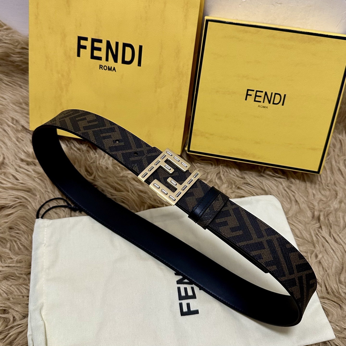 FENDI（芬迪）专柜同款 宽4.0CM 双环正反用腰带 FF按钉搭扣 黑色Cuoio Romano皮革