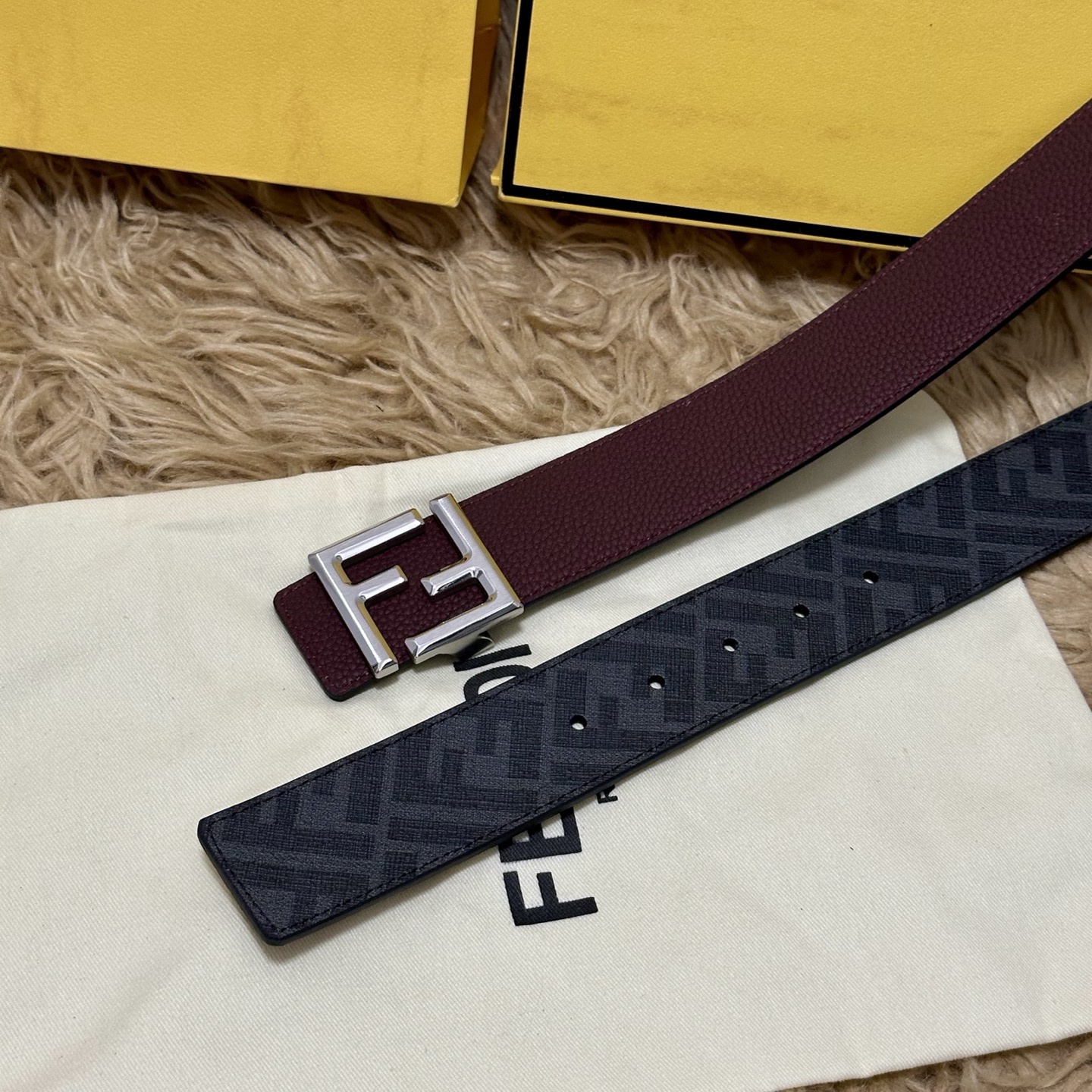 FENDI（芬迪）专柜同款 宽4.0CM 双环正反用腰带 FF按钉搭扣 酒红色Cuoio Romano皮