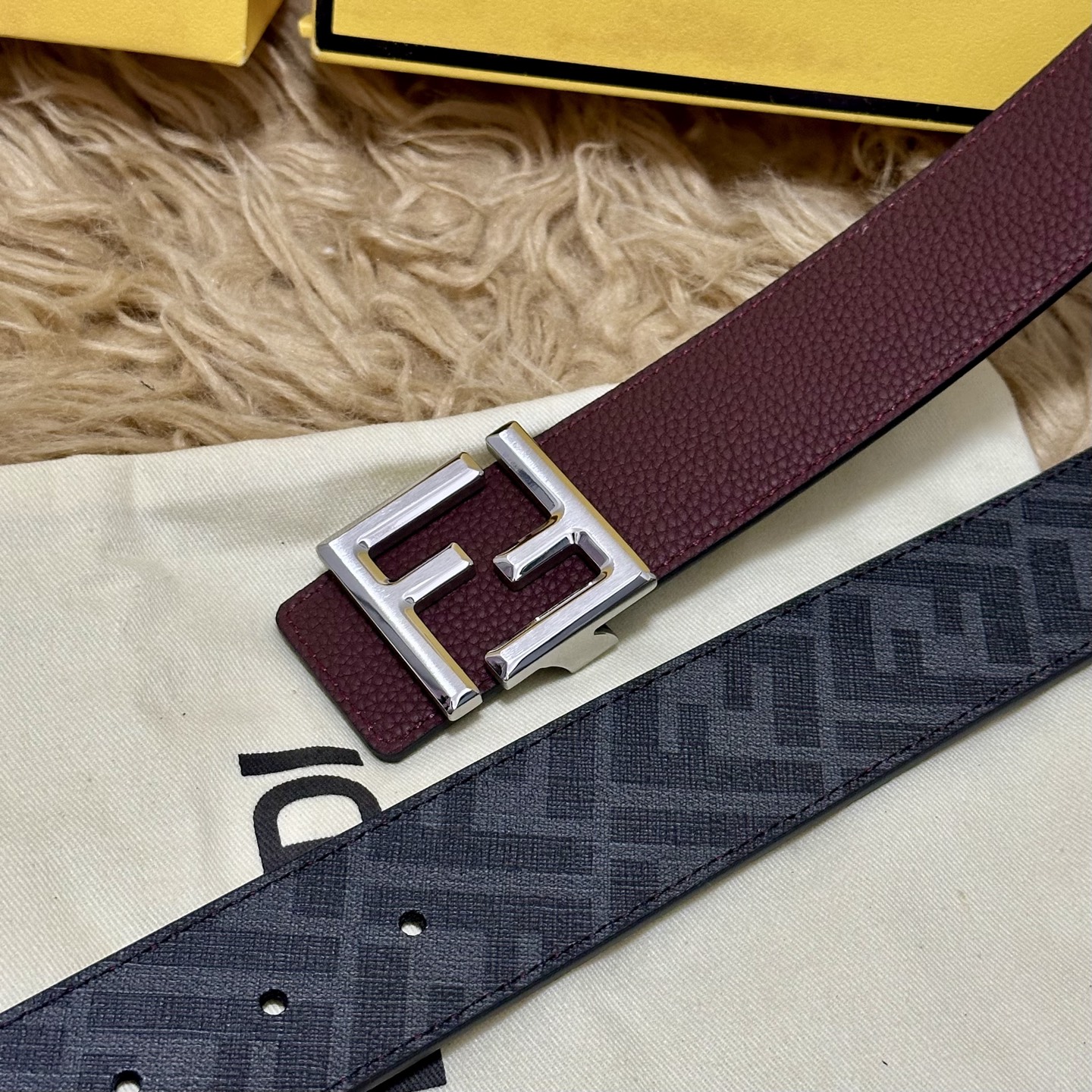 FENDI（芬迪）专柜同款 宽4.0CM 双环正反用腰带 FF按钉搭扣 酒红色Cuoio Romano皮