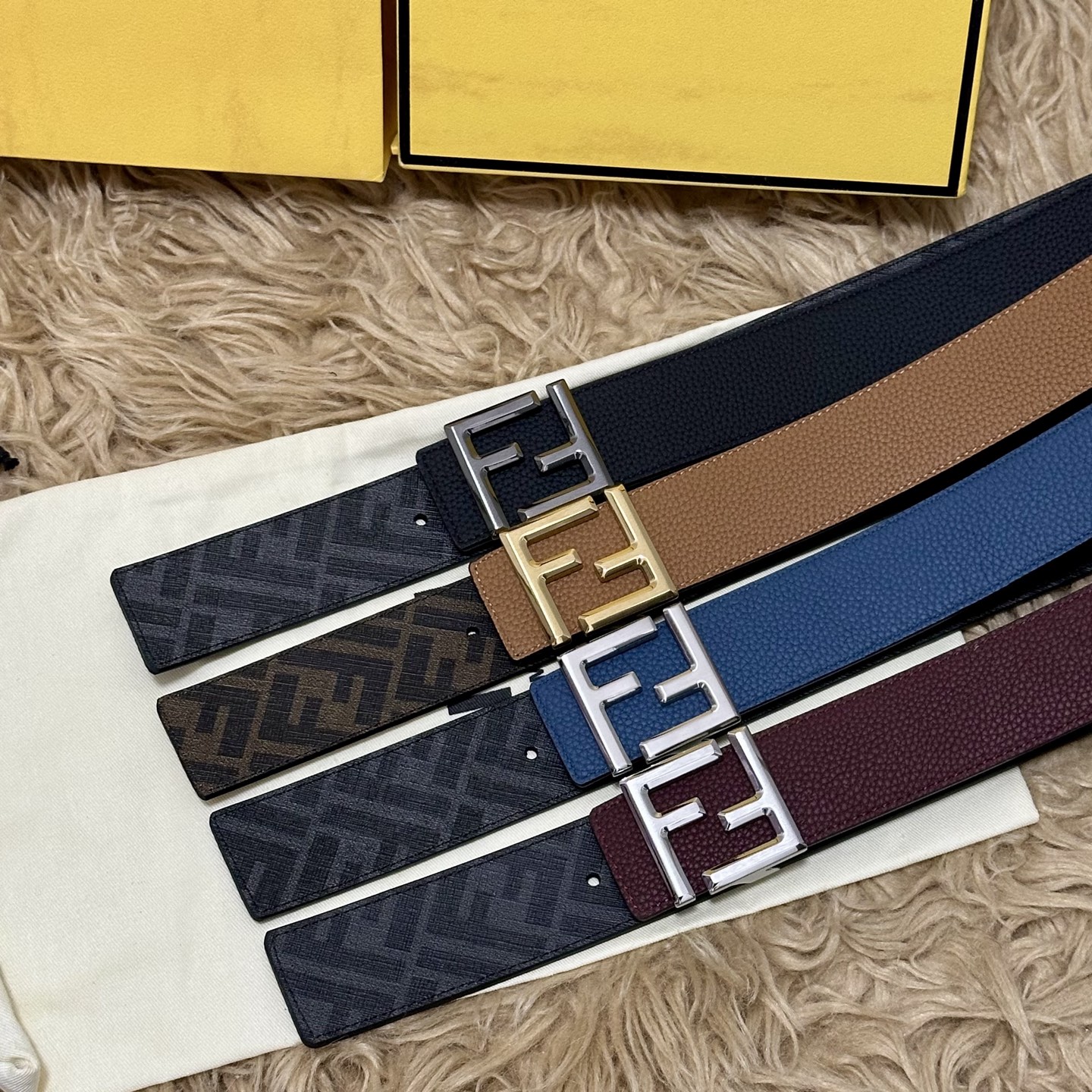 FENDI（芬迪）专柜同款 宽4.0CM 双环正反用腰带 FF按钉搭扣 浅兰色Cuoio Romano皮