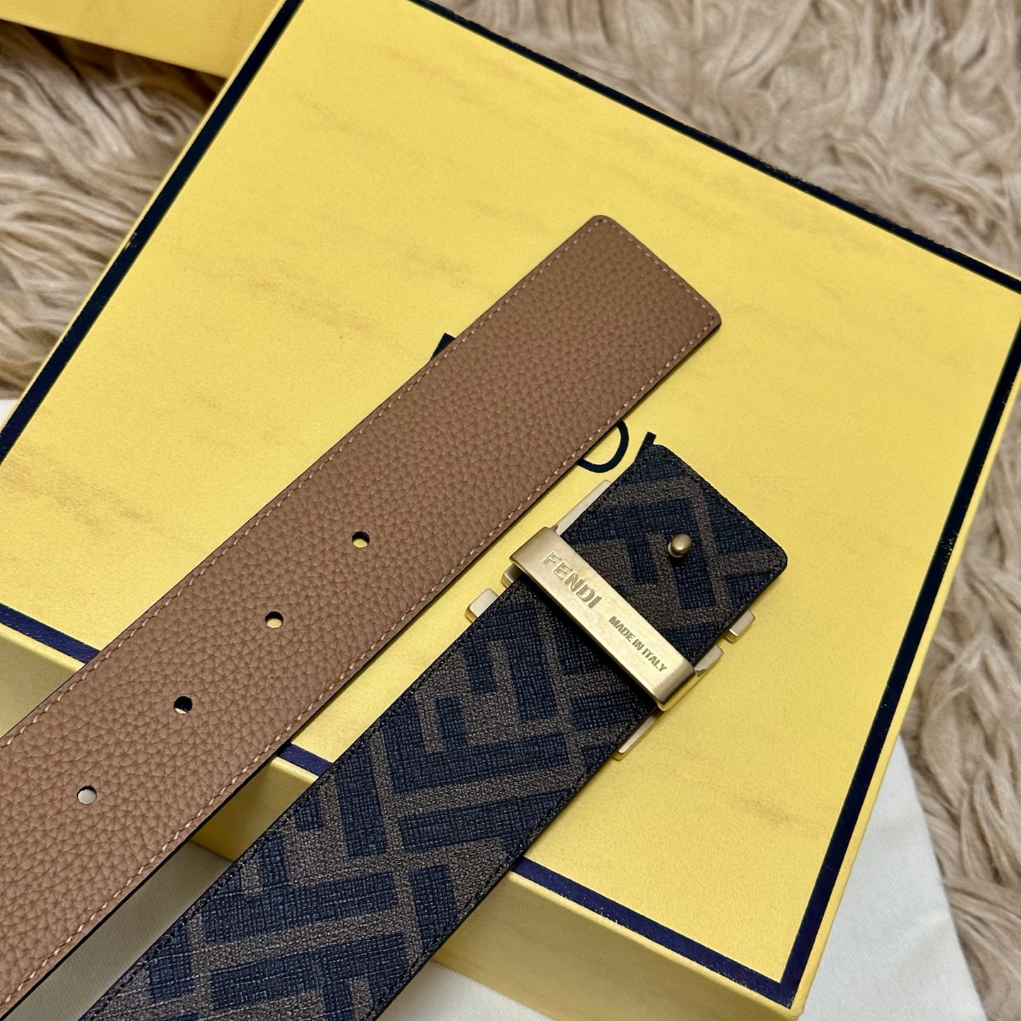 FENDI（芬迪）专柜同款 宽4.0CM 双环正反用腰带 FF按钉搭扣 土黄色Cuoio Romano皮