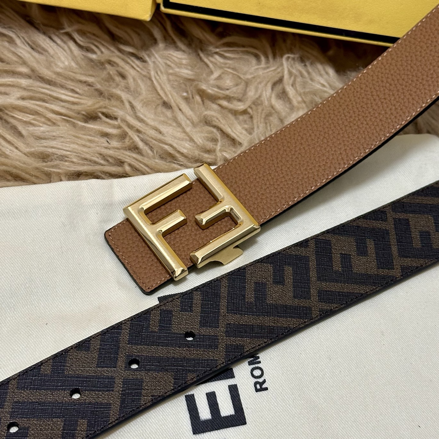 FENDI（芬迪）专柜同款 宽4.0CM 双环正反用腰带 FF按钉搭扣 土黄色Cuoio Romano皮