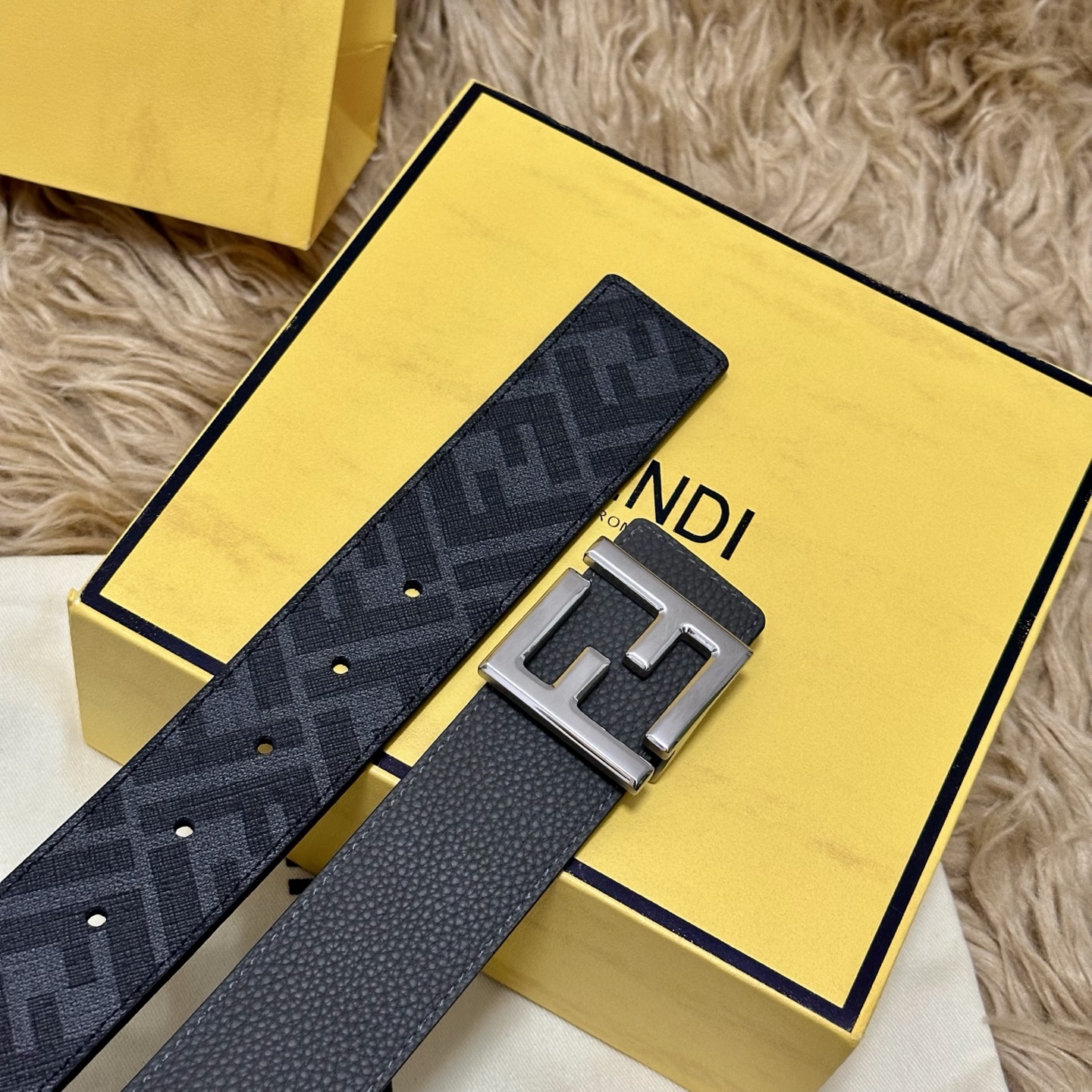 FENDI（芬迪）专柜同款 宽4.0CM 双环正反用腰带 FF按钉搭扣 灰色Cuoio Romano皮革