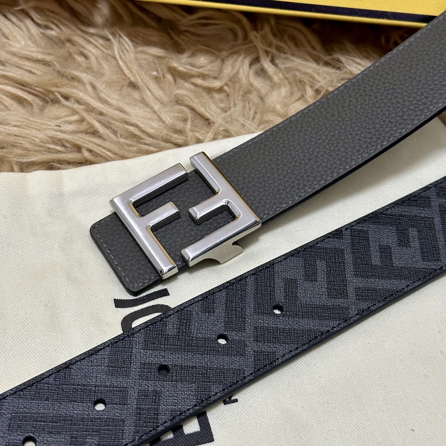 FENDI（芬迪）专柜同款 宽4.0CM 双环正反用腰带 FF按钉搭扣 灰色Cuoio Romano皮革