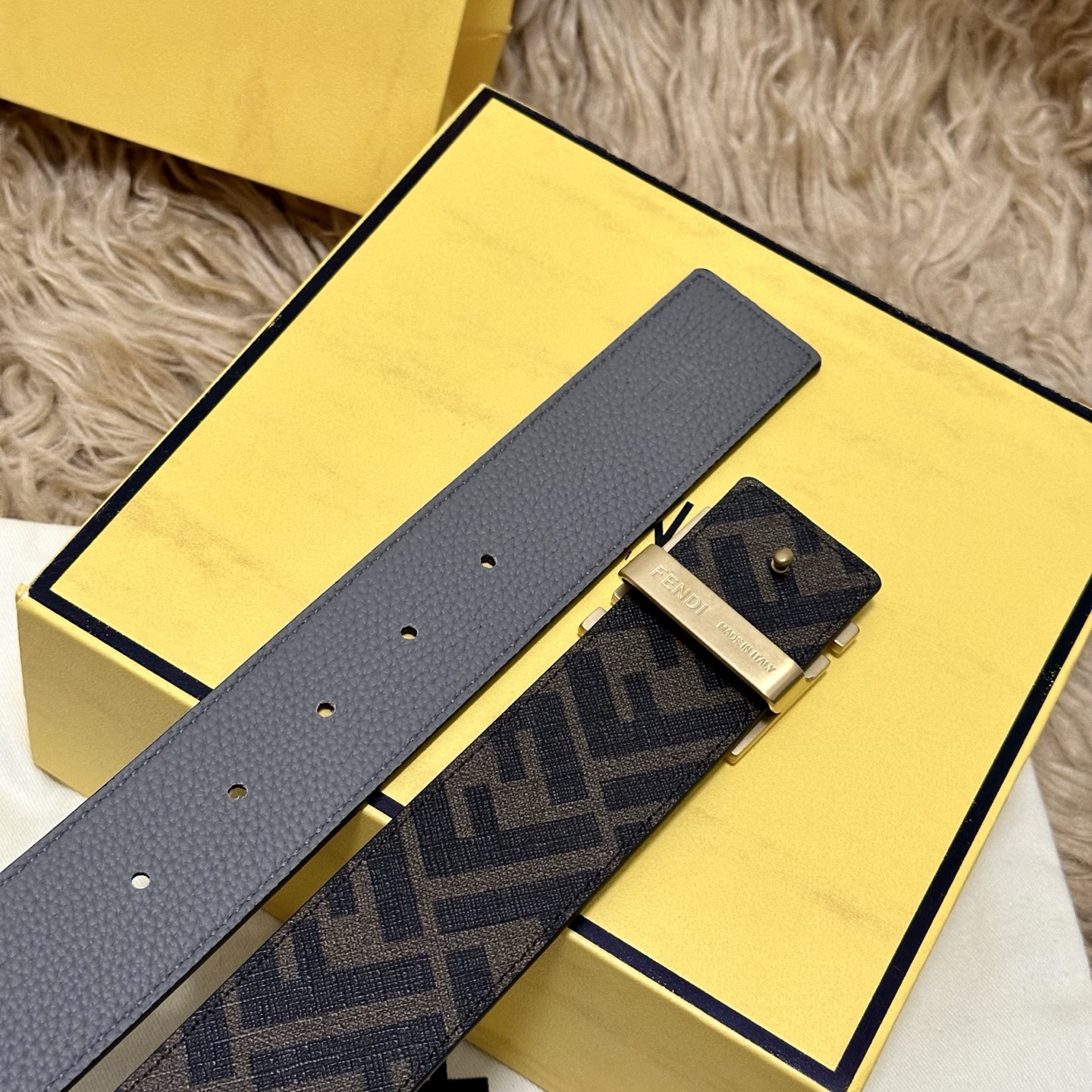 FENDI（芬迪）专柜同款 宽4.0CM 双环正反用腰带 FF按钉搭扣 灰色Cuoio Romano皮革