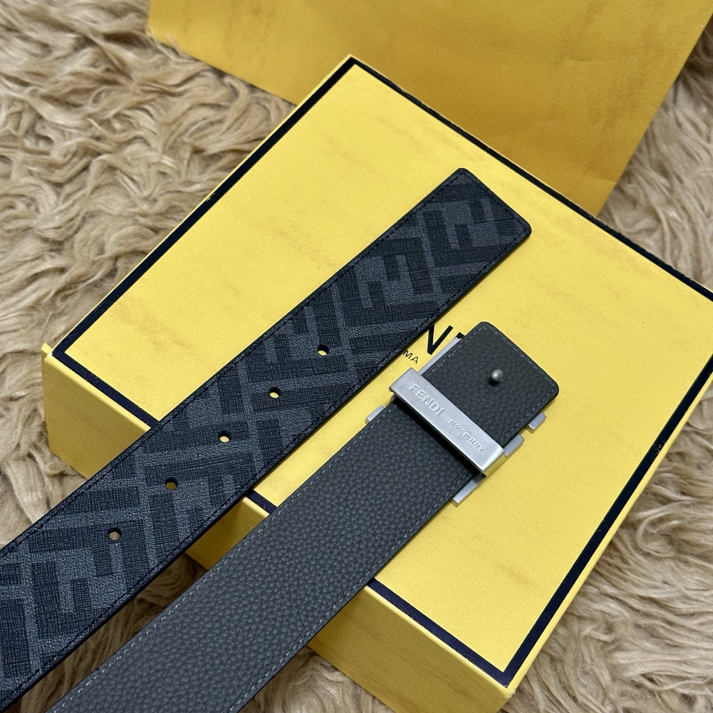 FENDI（芬迪）专柜同款 宽4.0CM 双环正反用腰带 FF按钉搭扣 灰色Cuoio Romano皮革