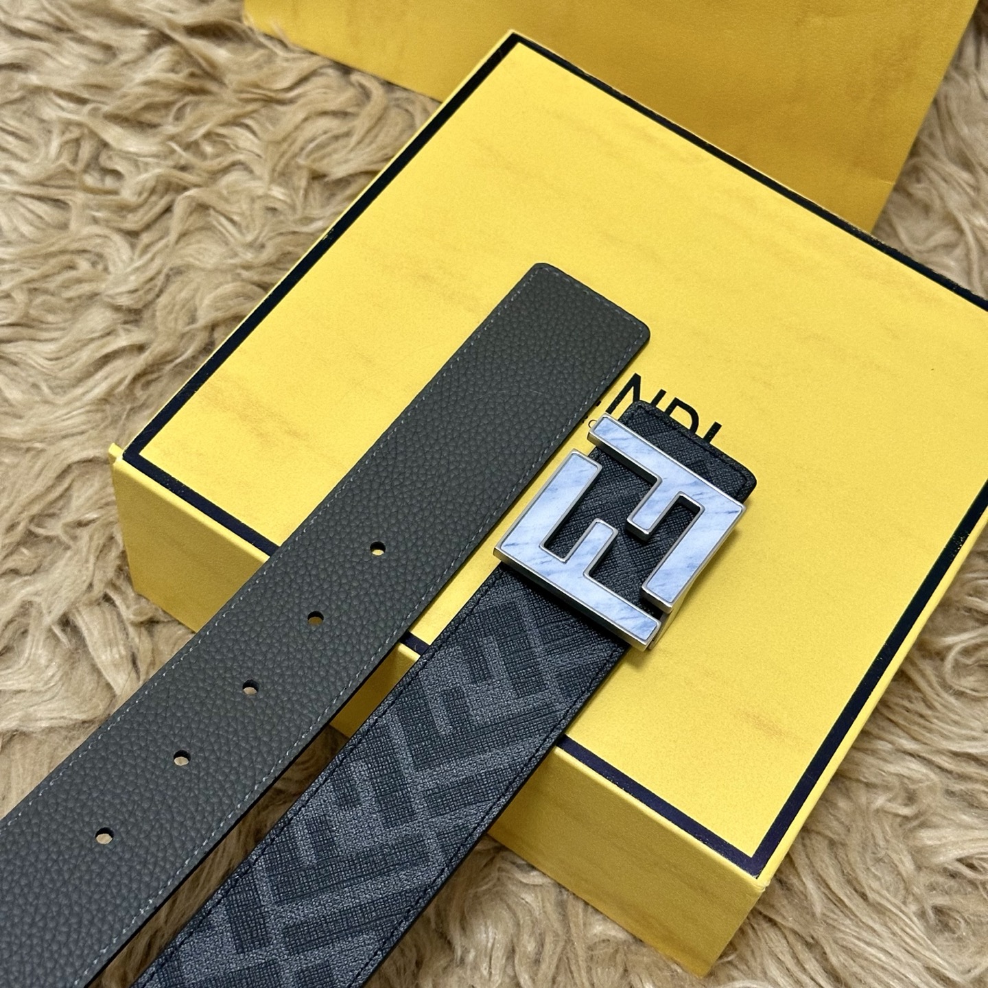 FENDI（芬迪）专柜同款 宽4.0CM 双环正反用腰带 FF按钉搭扣 灰色Cuoio Romano皮革