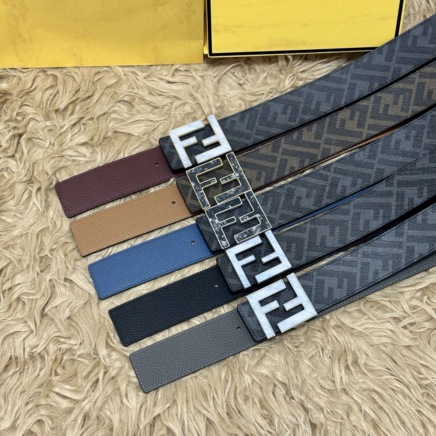 FENDI（芬迪）专柜同款 宽4.0CM 双环正反用腰带 FF按钉搭扣 黑色Cuoio Romano皮革