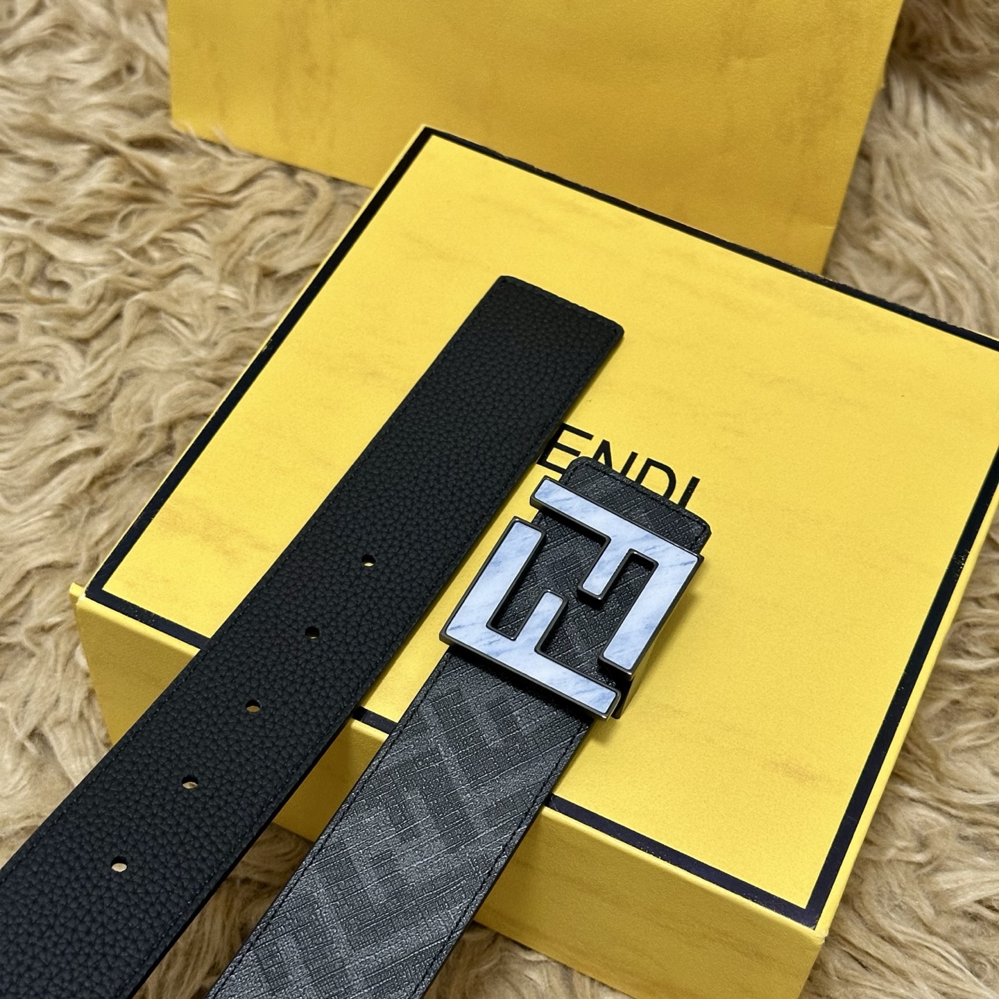 FENDI（芬迪）专柜同款 宽4.0CM 双环正反用腰带 FF按钉搭扣 黑色Cuoio Romano皮革