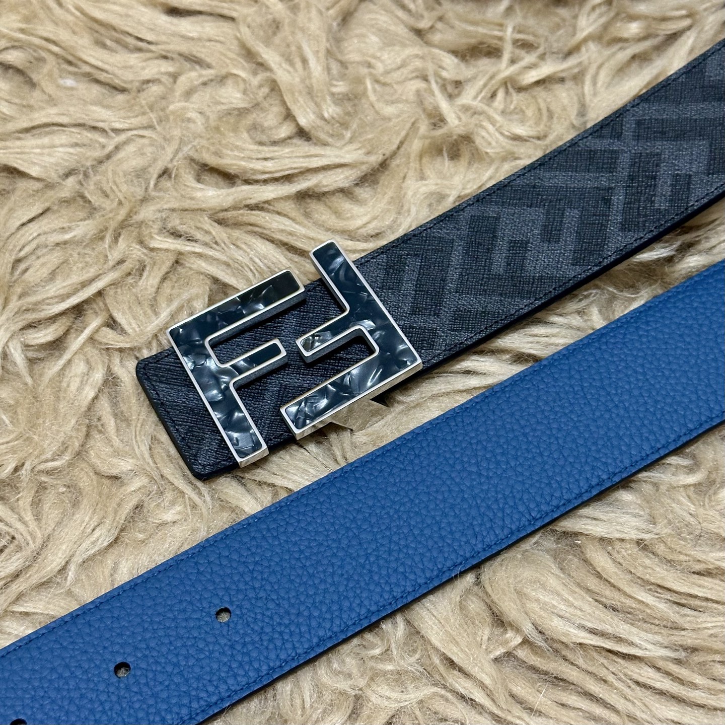 FENDI（芬迪）专柜同款 宽4.0CM 双环正反用腰带 FF按钉搭扣 浅兰色Cuoio Romano皮