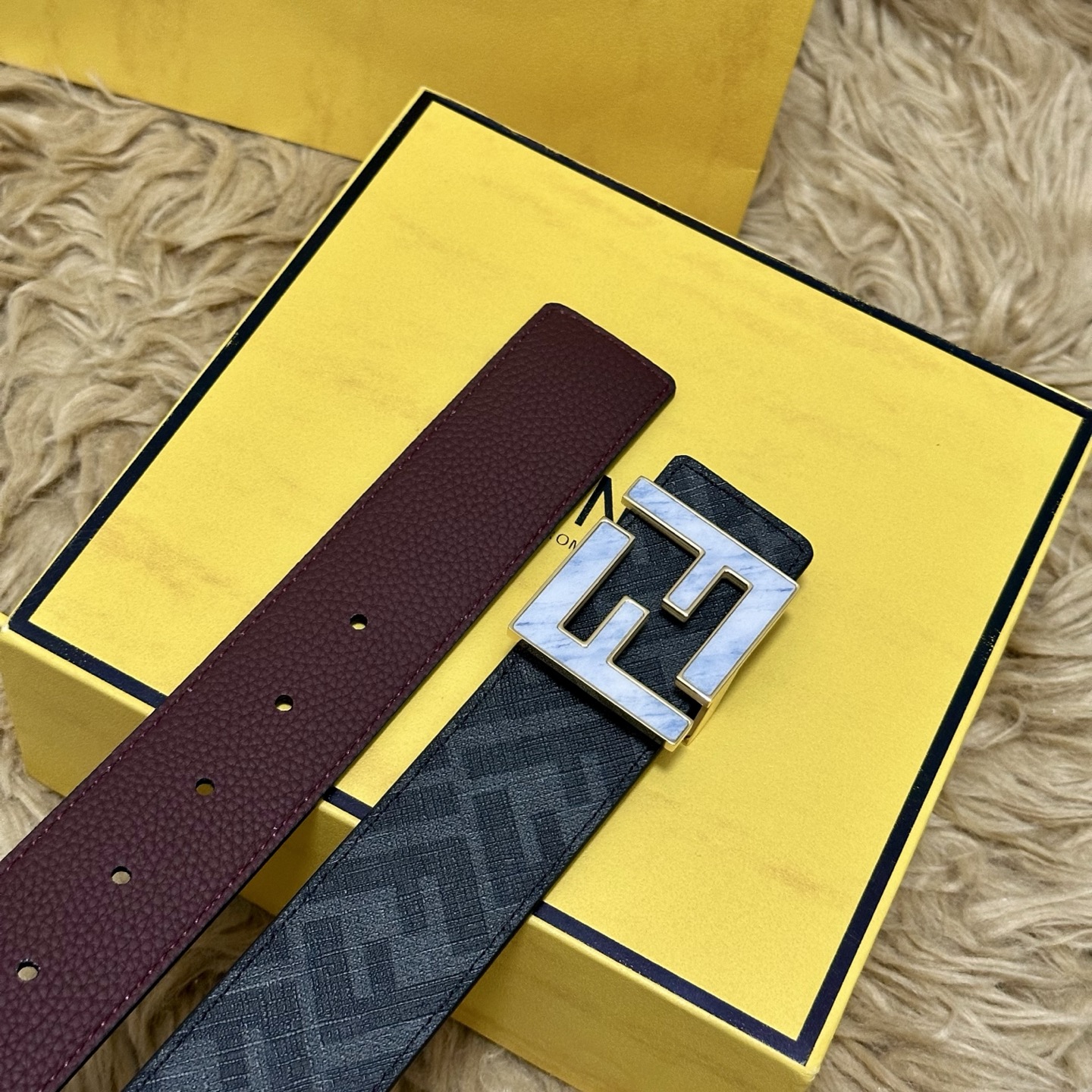 FENDI（芬迪）专柜同款 宽4.0CM 双环正反用腰带 FF按钉搭扣 酒红色Cuoio Romano皮