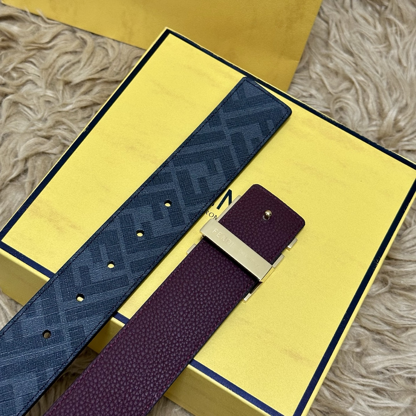 FENDI（芬迪）专柜同款 宽4.0CM 双环正反用腰带 FF按钉搭扣 酒红色Cuoio Romano皮